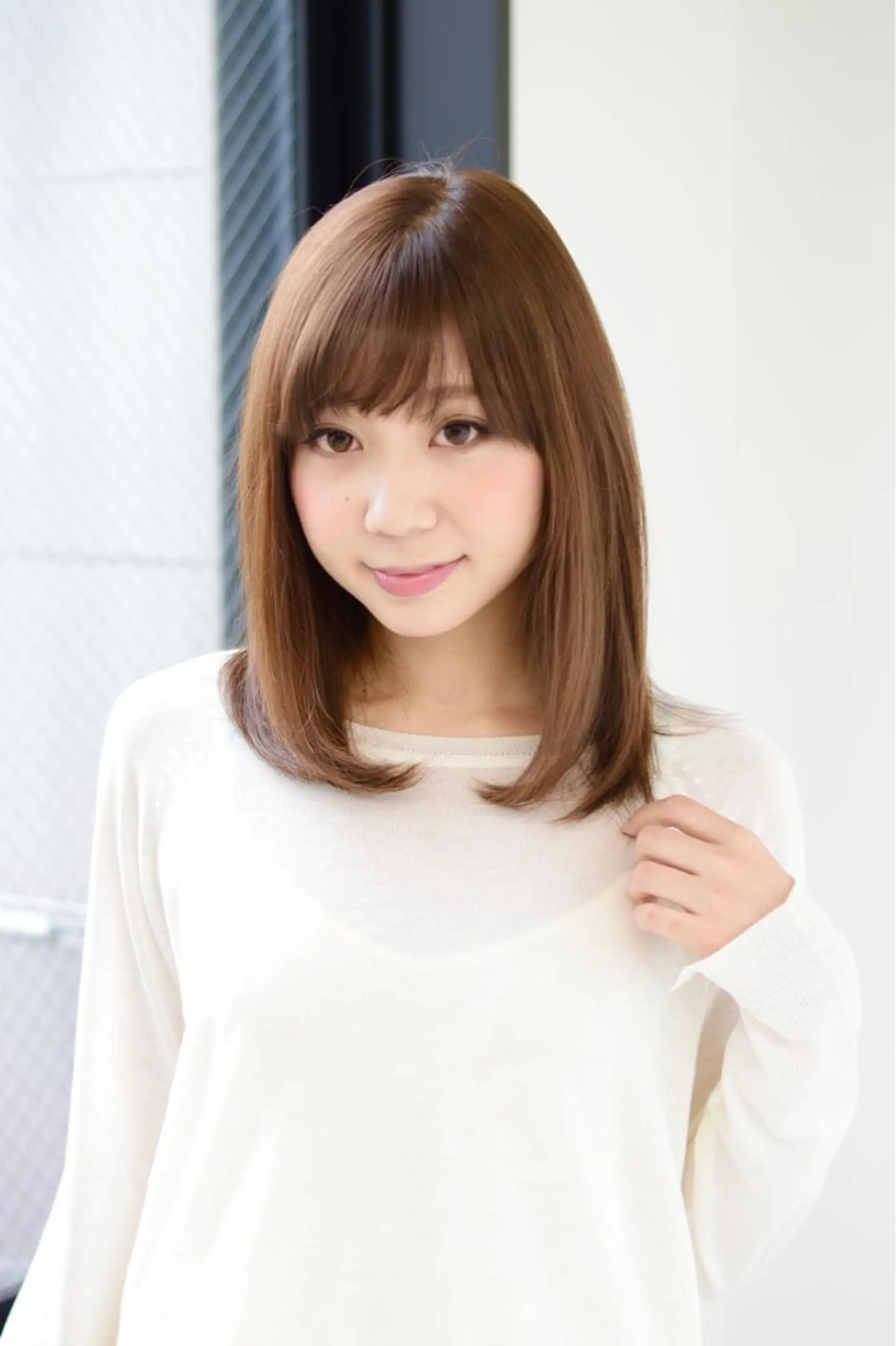 セミロング カラー テラモト カズヨシのヘアスタイル