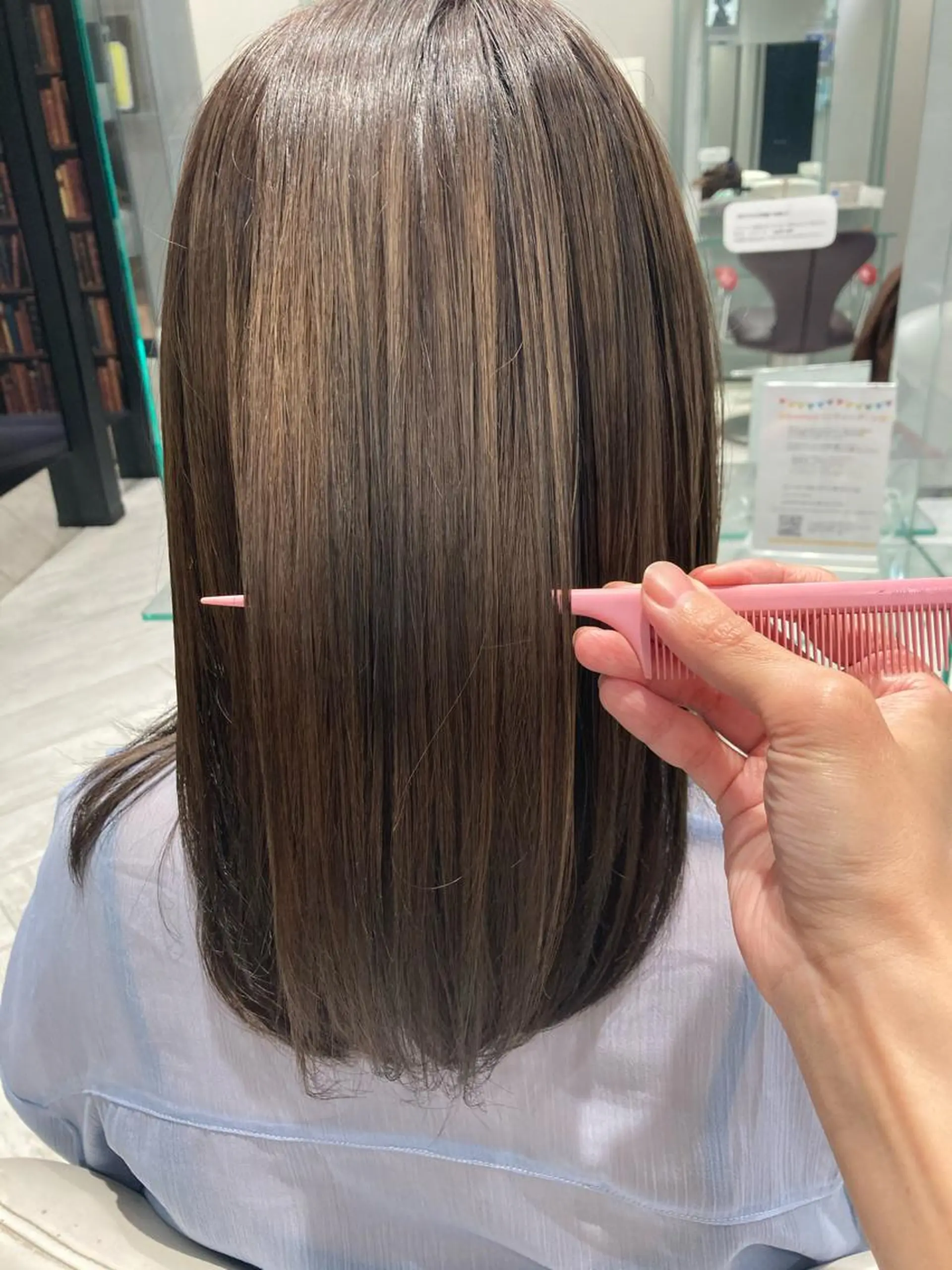 セミロング ヘアカラー トリートメント ERIKO Tのヘアスタイル