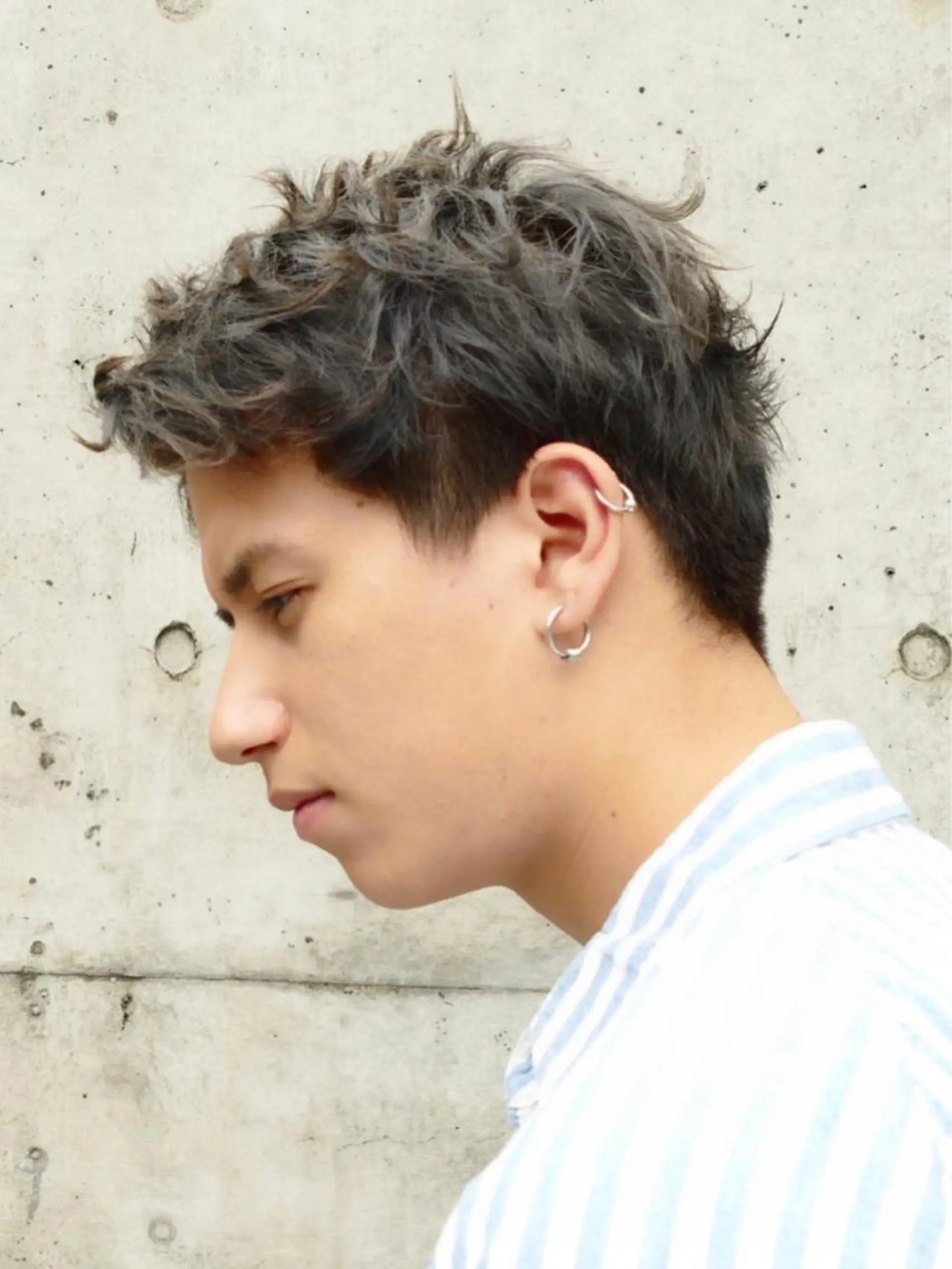 ショート メンズ 刈り上げ ショートヘア 透明感カラー 大人グレージュ有村のヘアスタイル