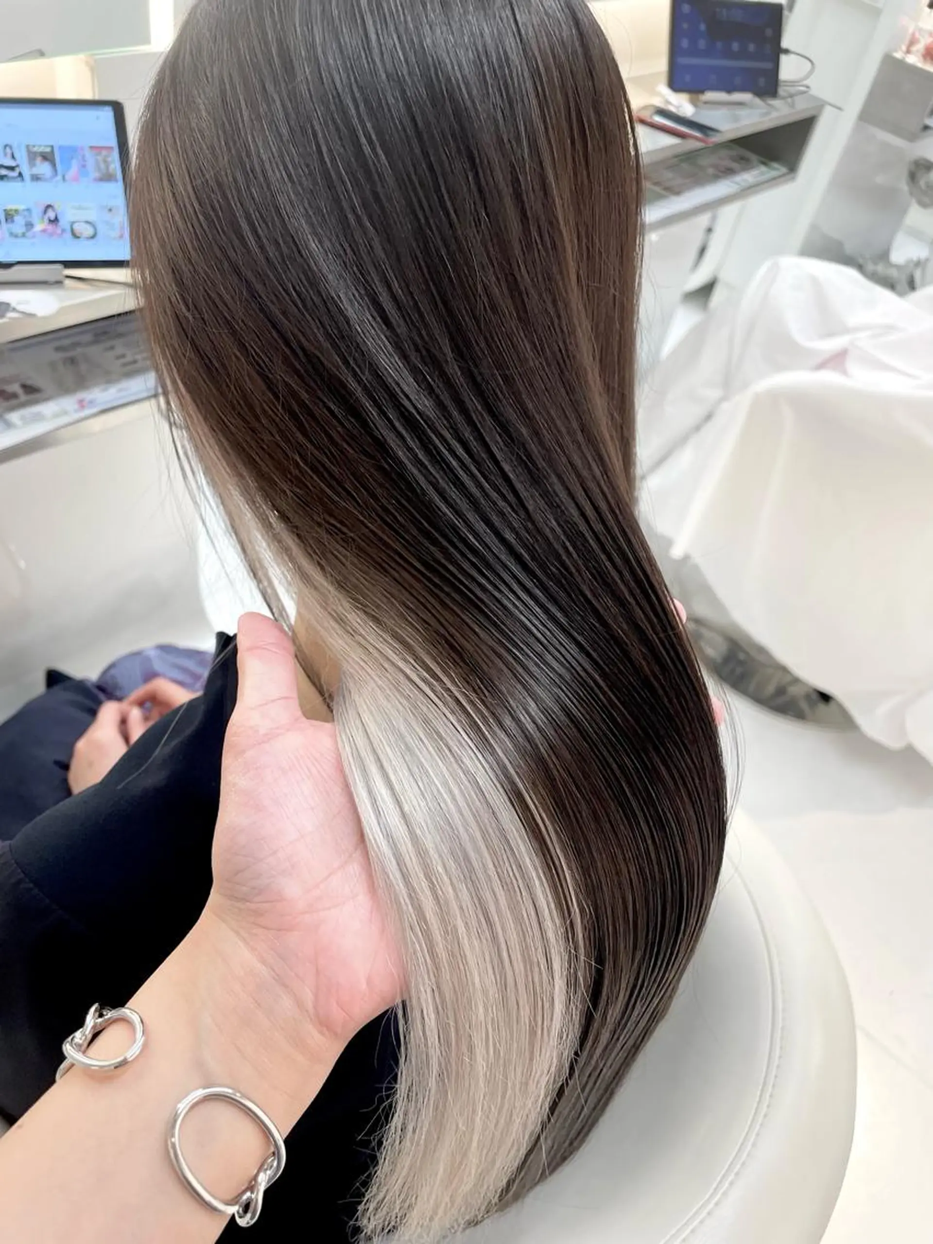 ロング カラー インナーカラー 💈髪質改善メニュー 佐藤 萌💈のヘアスタイル