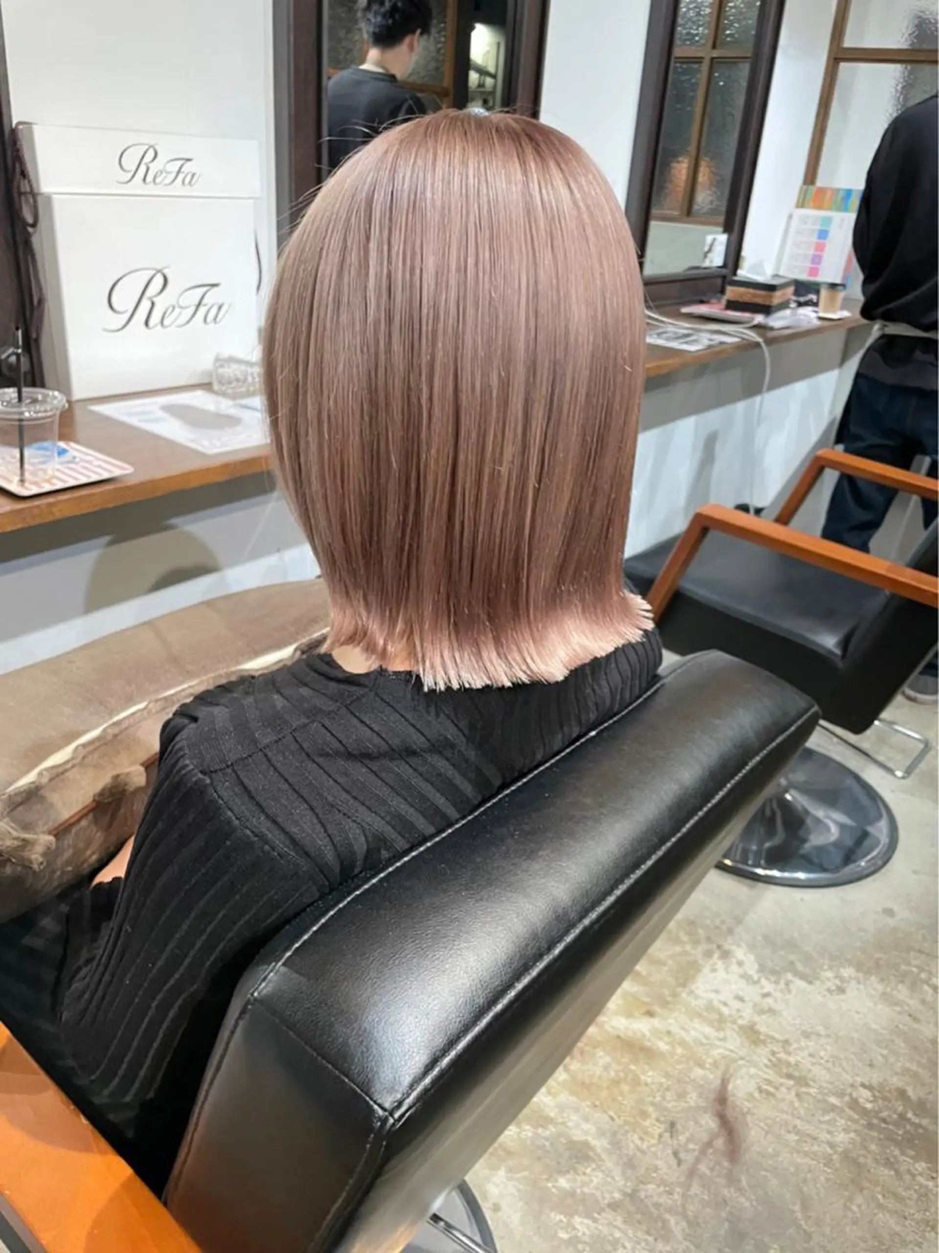 カラー ベージュカラー ミルクティーベージュ 木村 朱里のヘアスタイル