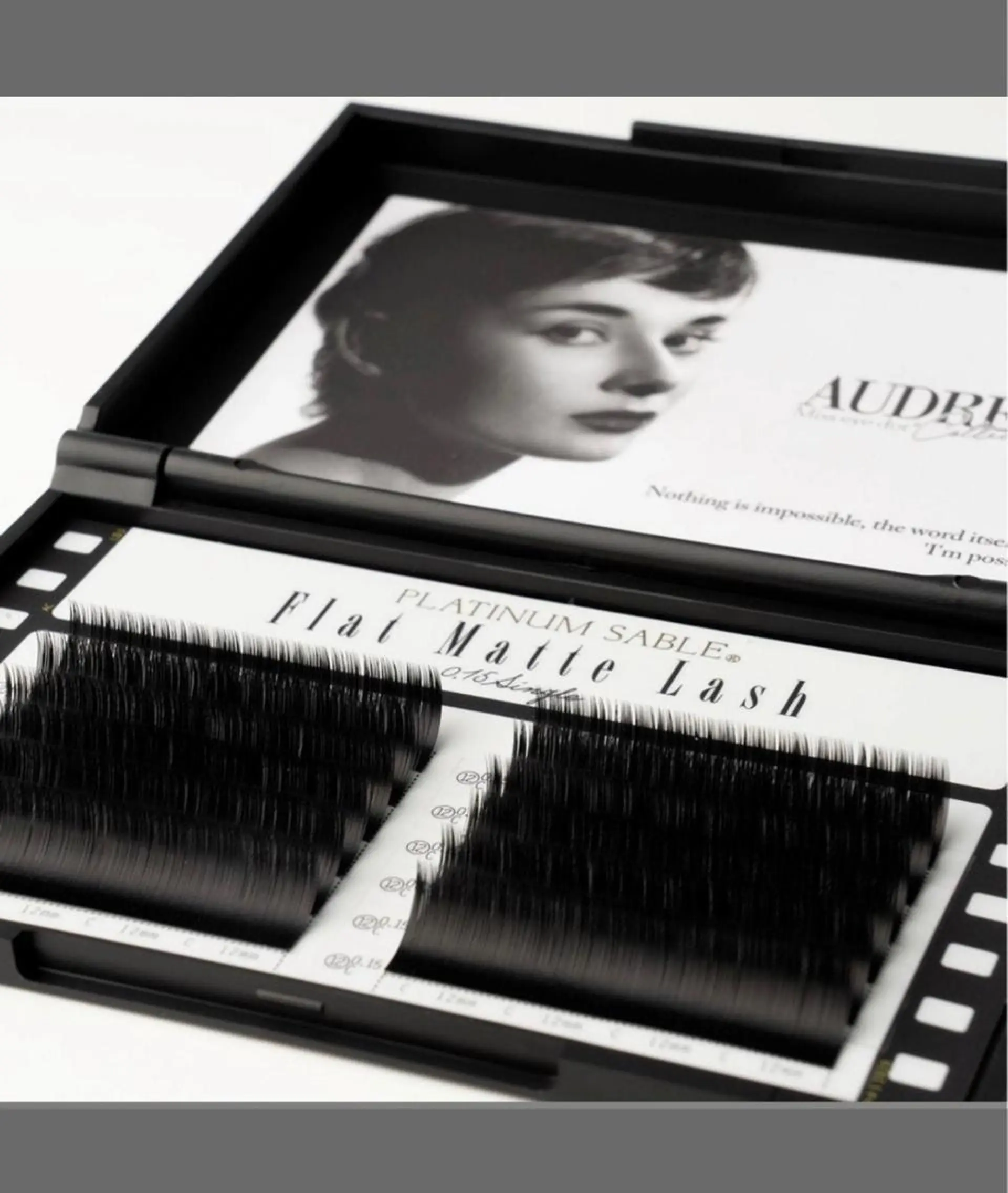 マツエク・マツパ 幸岡 希和のネイルデザイン