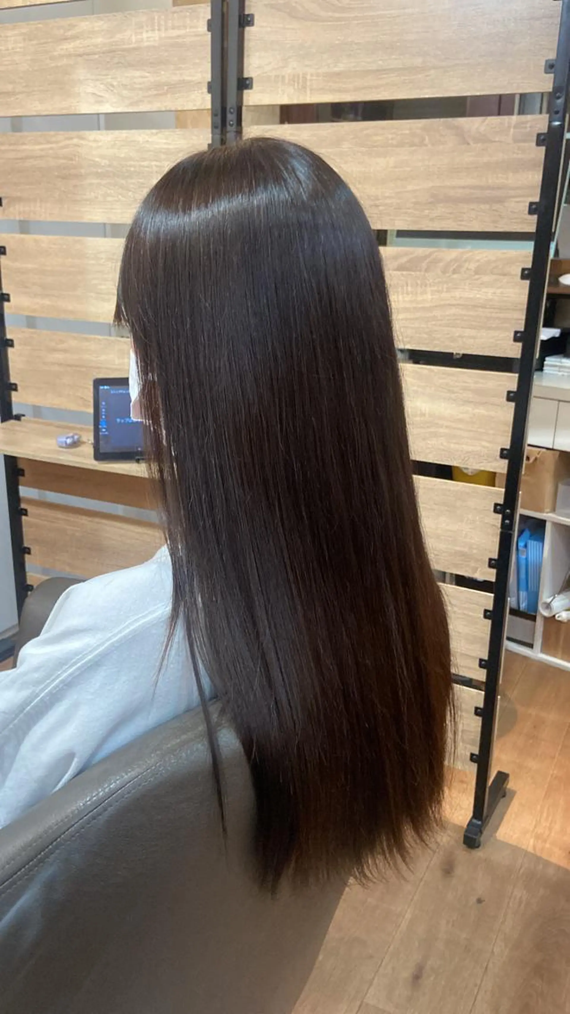 ロング カット ヘアカラー 日髙 愛華のヘアスタイル