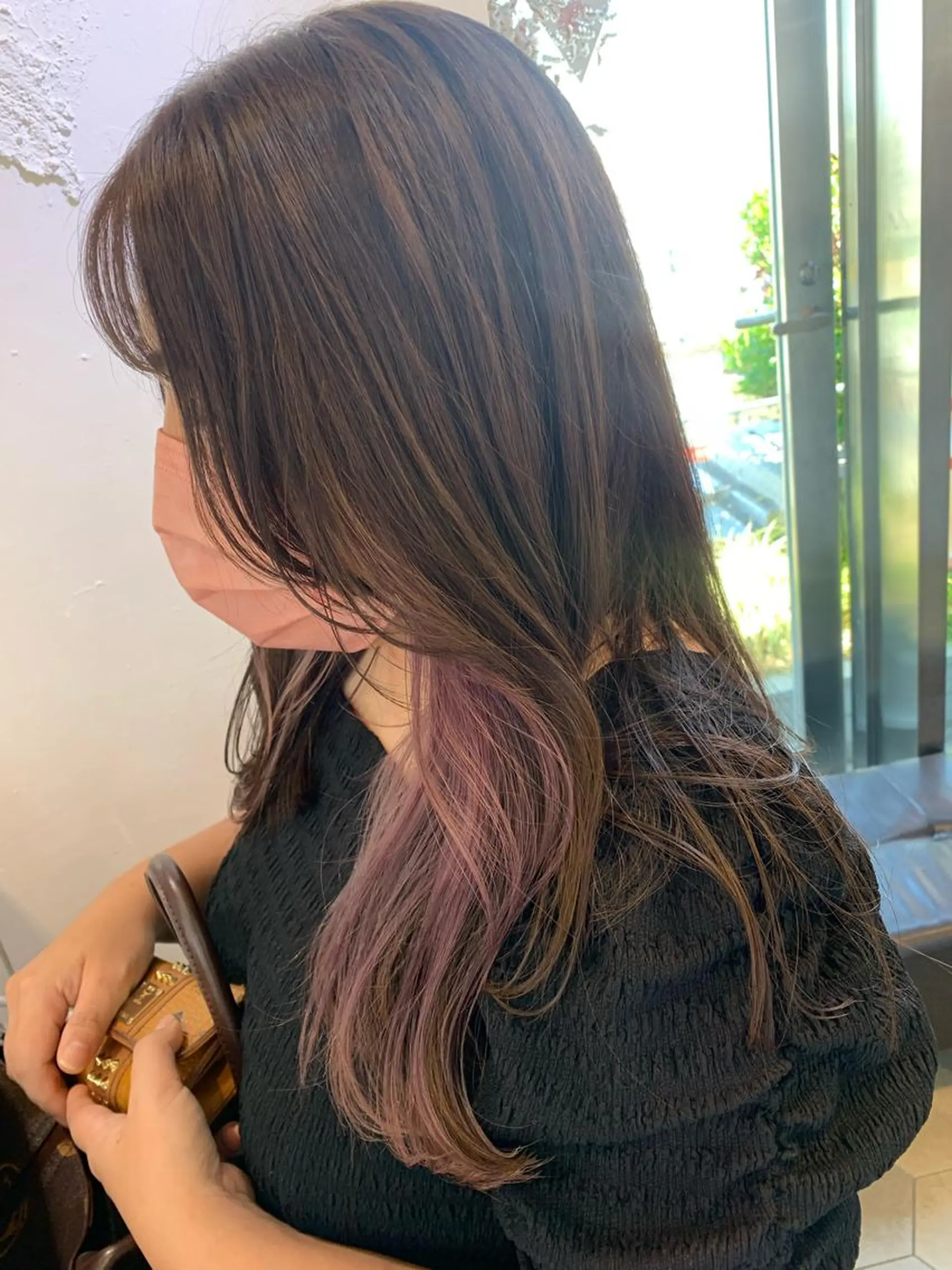 ロング カラー インナーカラー ピンクカラー 韓国風ヘア レイヤーカット カット ヘアカラー 藤間 帆乃夏（とうまほのかのヘアスタイル