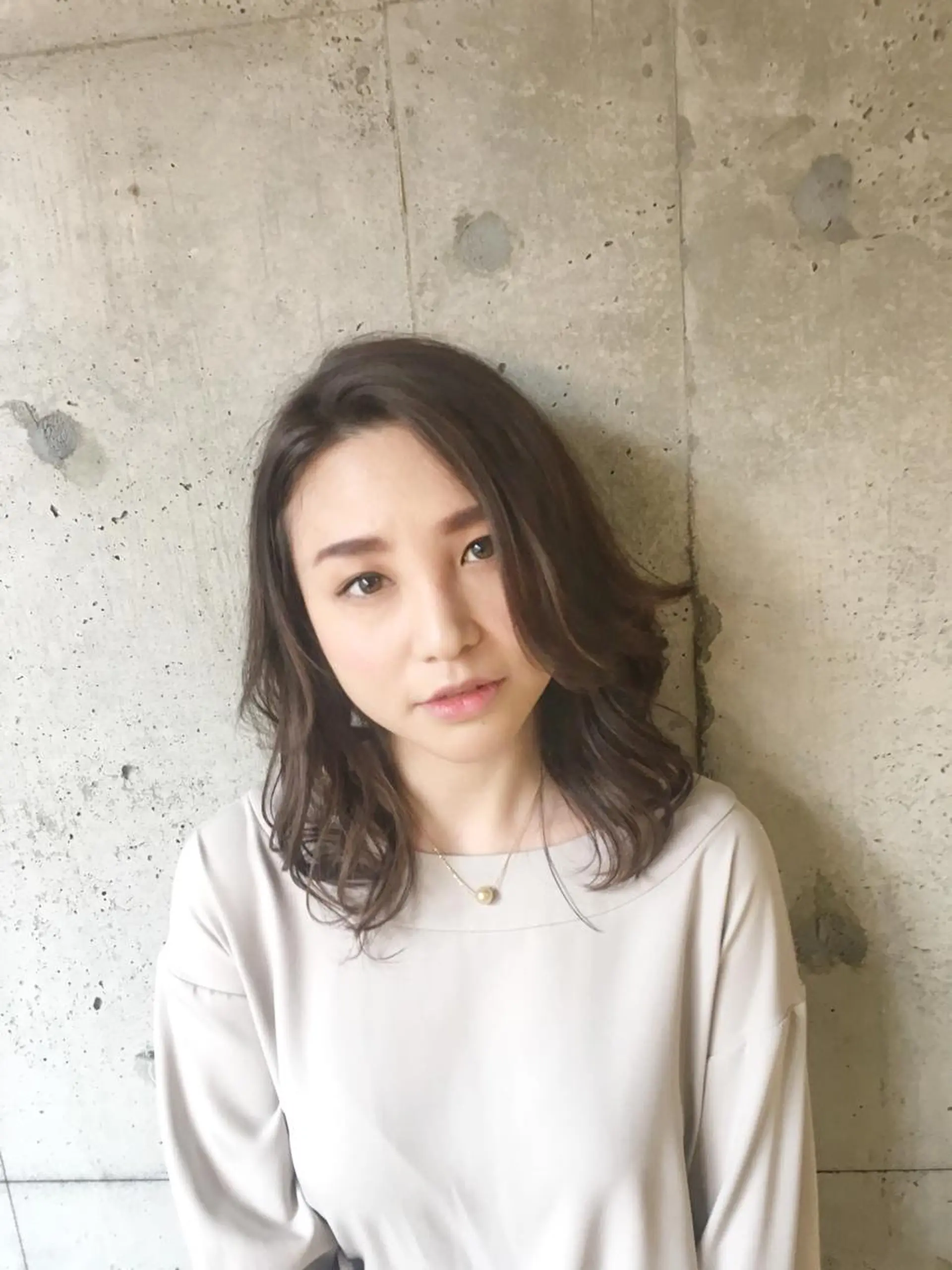 ミディアム カラー アッシュ ベージュカラー 佐藤 高徳のヘアスタイル
