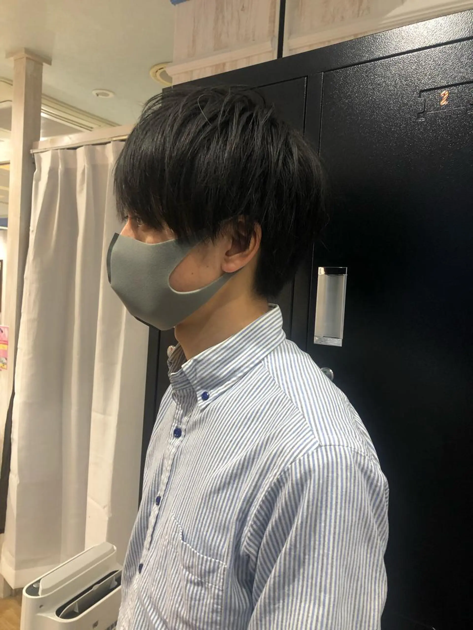 メンズ white.梅田 デザインカラー🦄のヘアスタイル