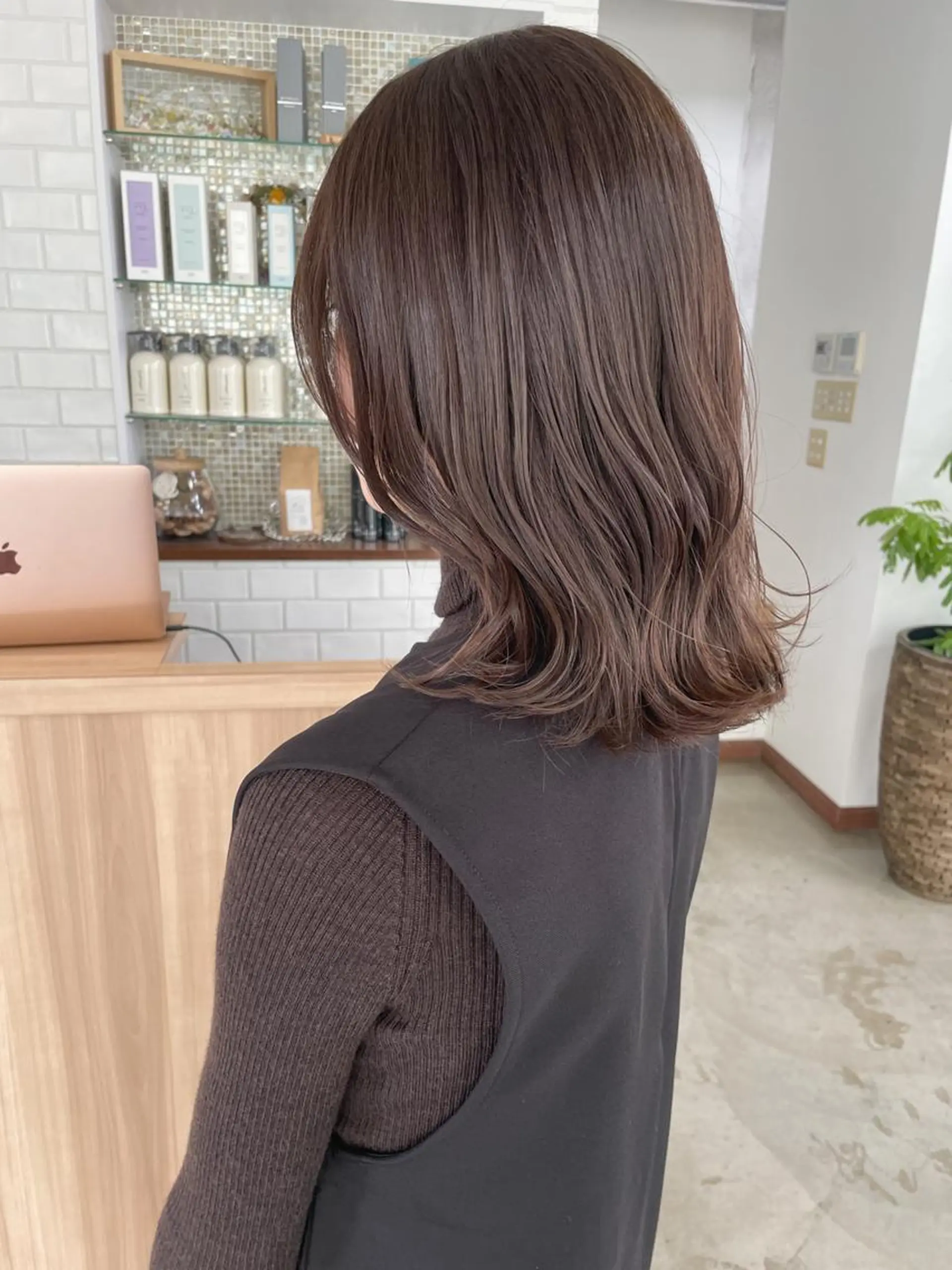 ミディアム カラー ブリーチ ブリーチなしカラー カット ヘアカラー レイヤーカットが得意 ✨村田和佳のヘアスタイル