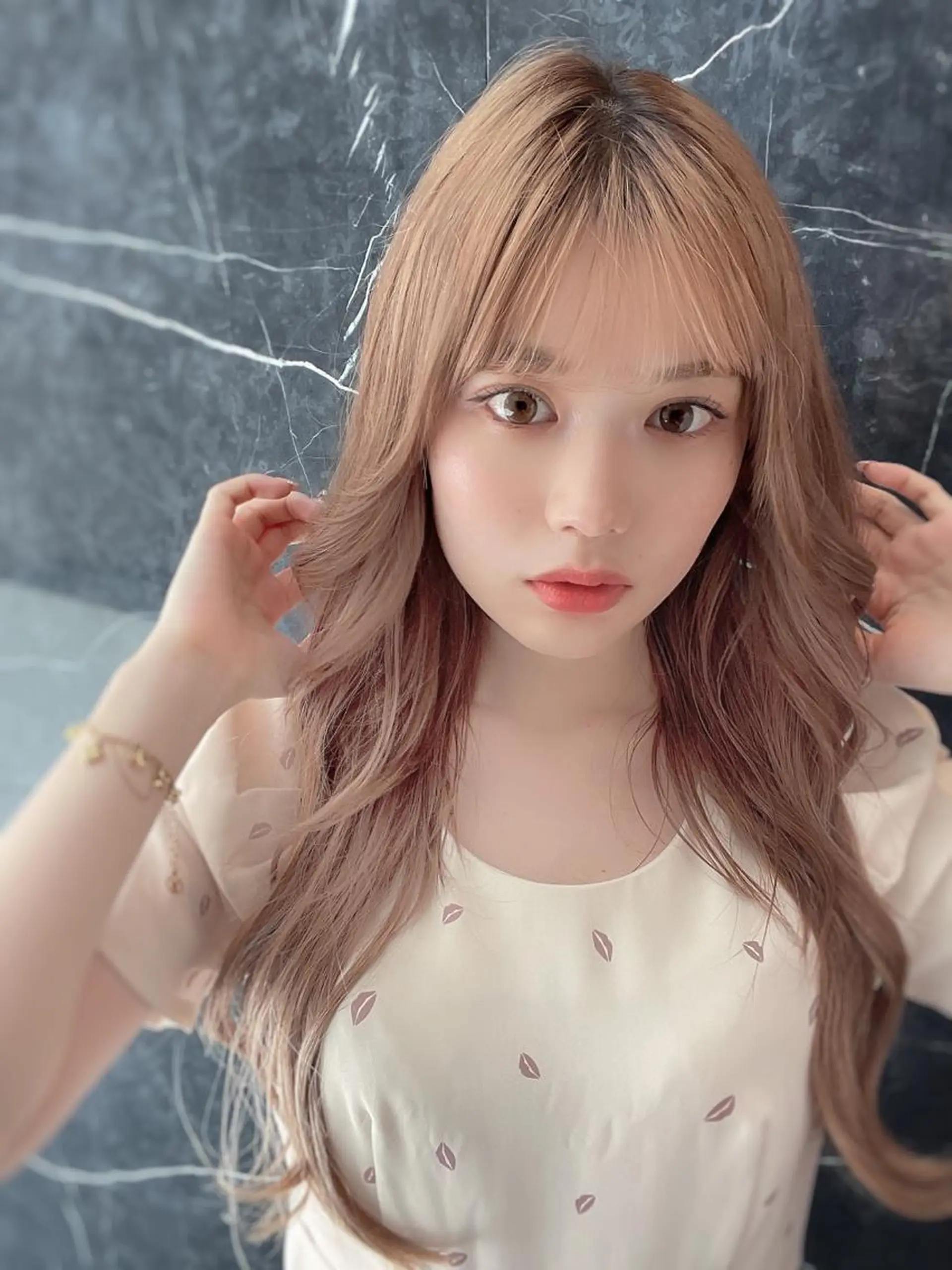 ミディアム カラー ヘアカラー トリートメント 顔周り特化/韓国ヘア /レイヤー/吉野幸大のヘアスタイル