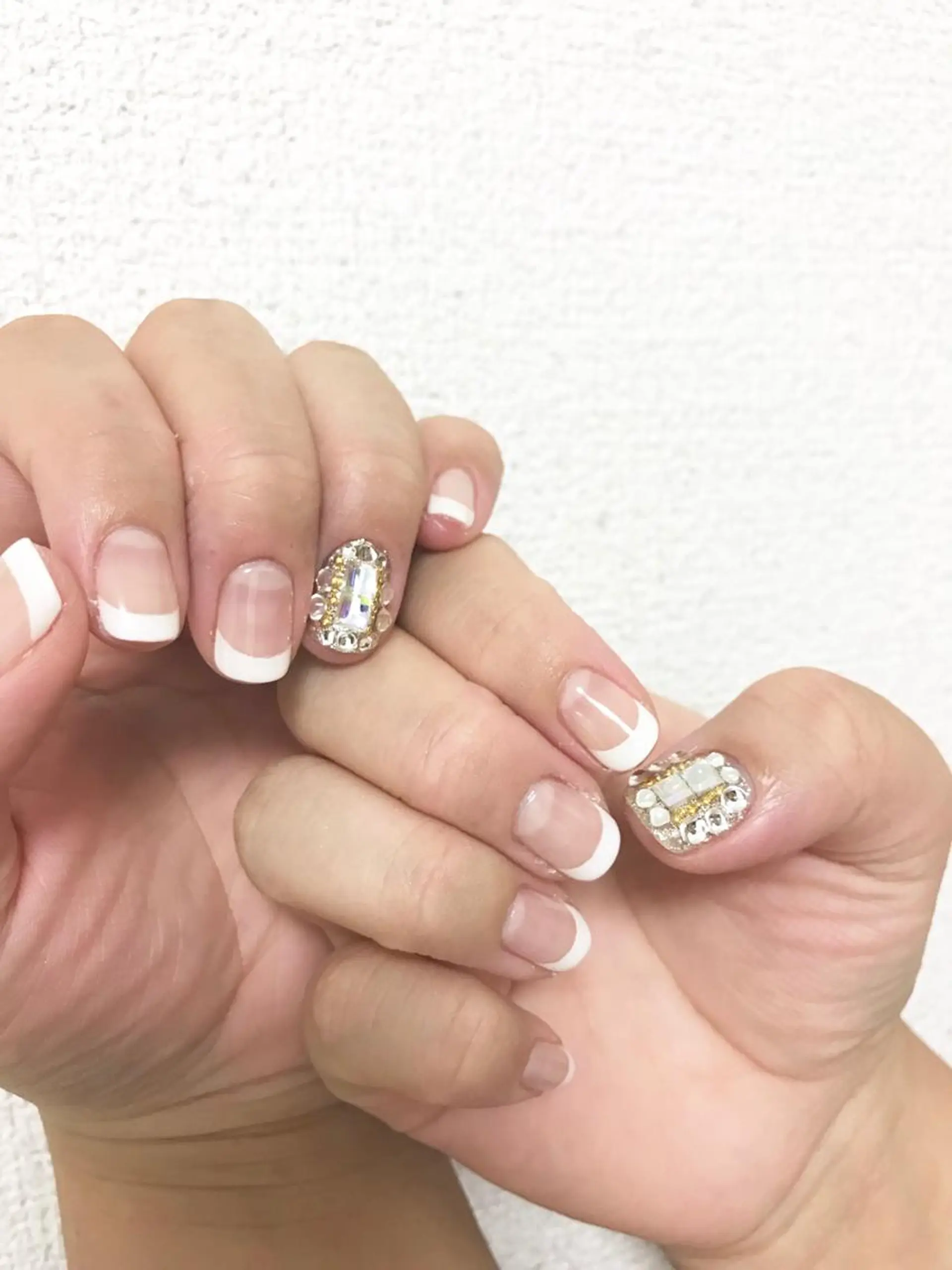ロング パーマ ヘアアレンジ ネイル マツエク・マツパ ストーンネイル Sunny side nailのネイルデザイン