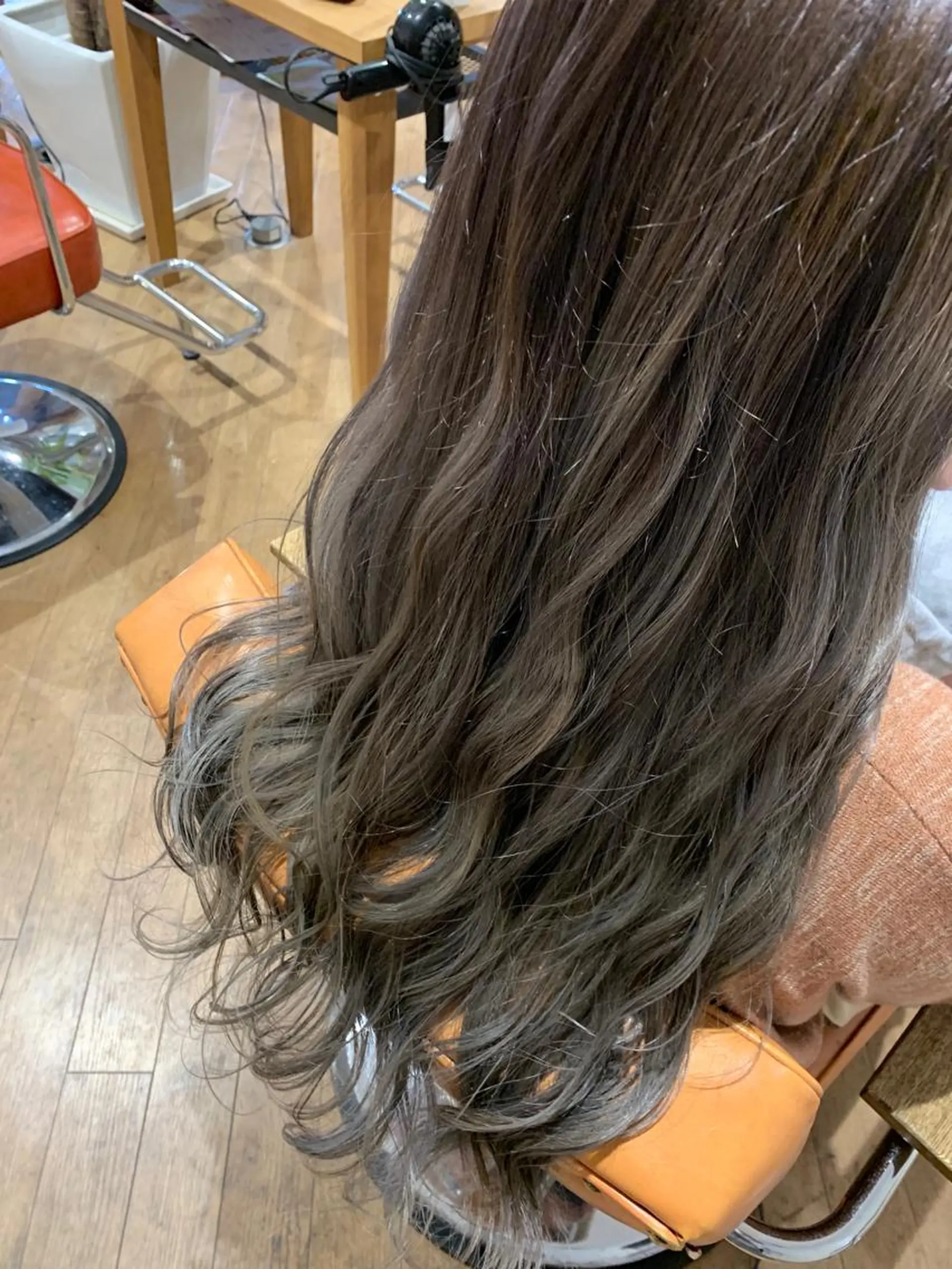 ロング カラー yamauchi mikuのヘアスタイル