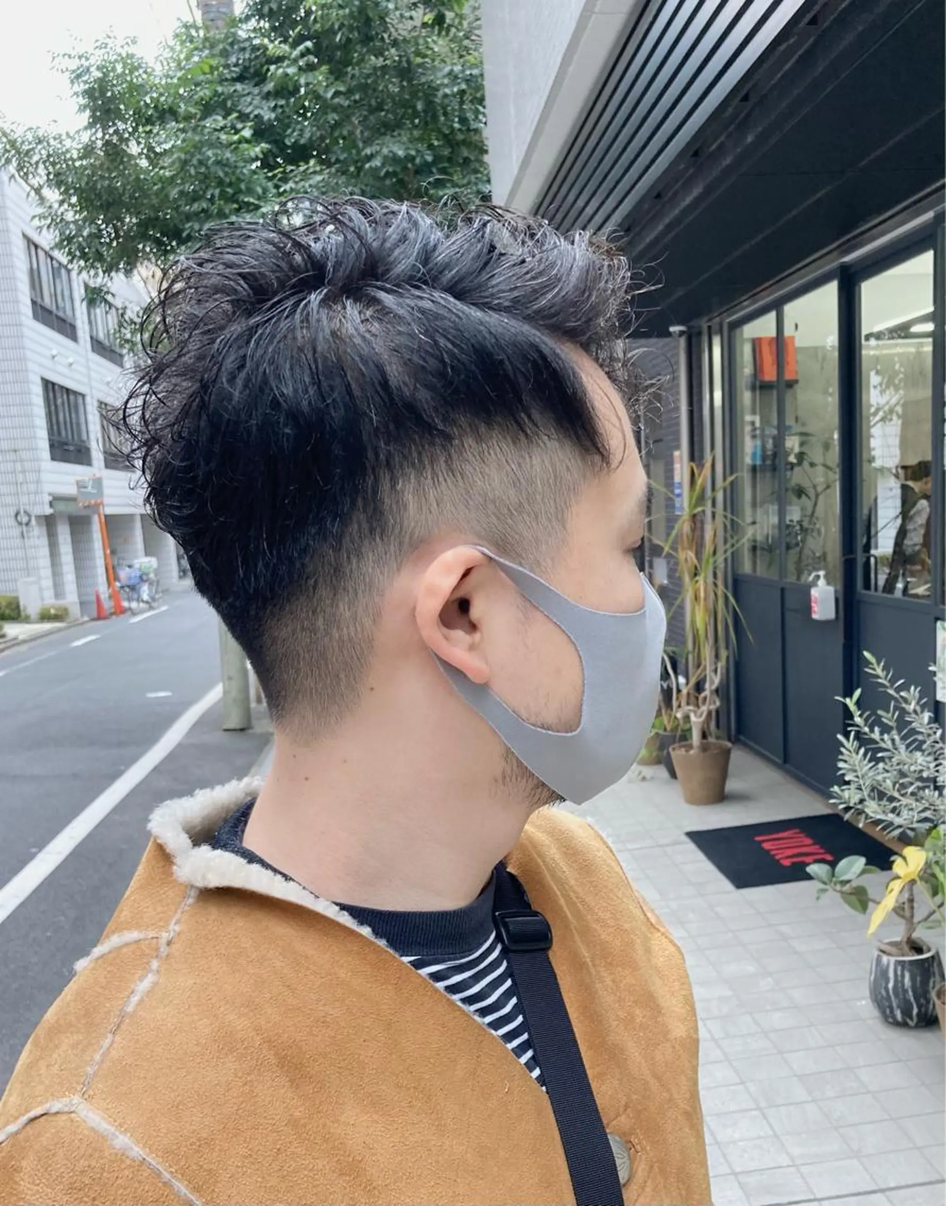 ショート メンズ フェードカット メンズパーマ 刈り上げ メンズベリーショート ベリーショート 松岡 俊輔のヘアスタイル