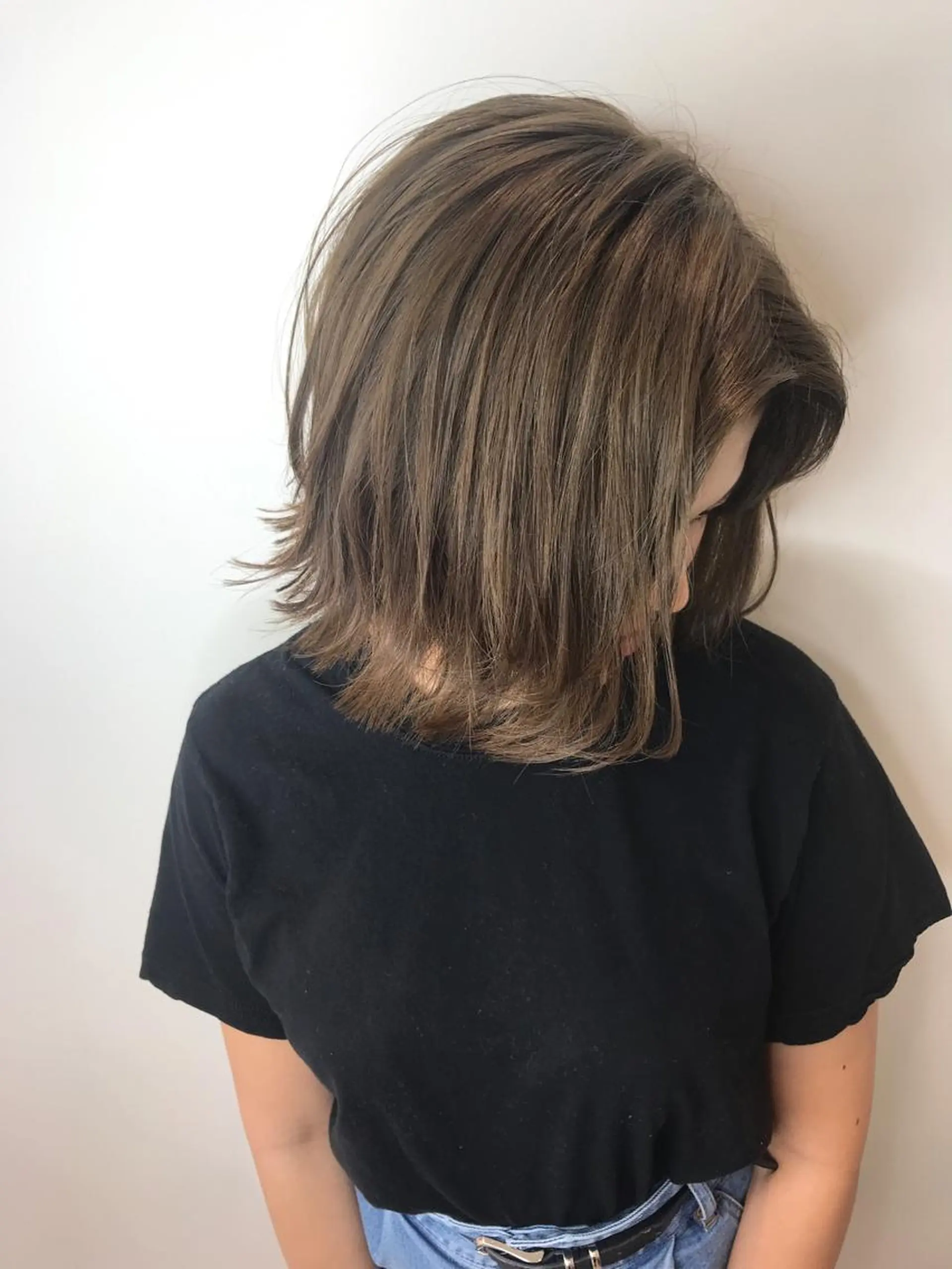 ミディアム カラー アッシュ ブロンド インナーエクステ渋谷 🦋KAJIのヘアスタイル