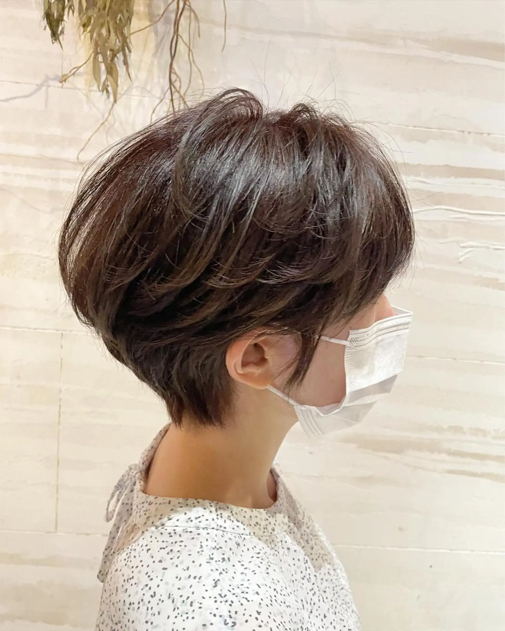 ショート カラー ブラウンカラー ショコラブラウン くびれヘア ショートヘア ヘアカラー トリートメント シェアサロン〜糸ito〜所属・Hiro ヒロのヘアスタイル