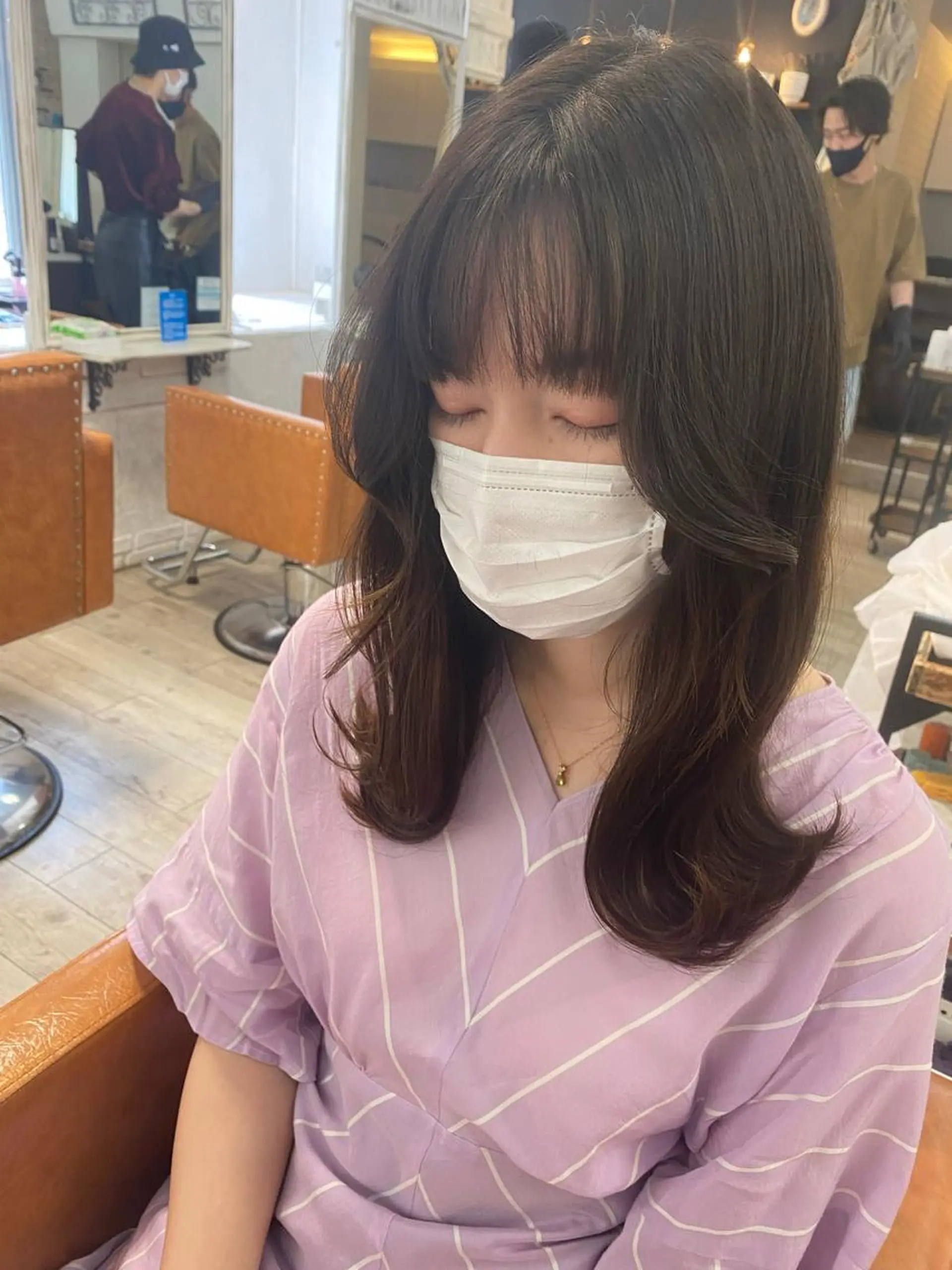 セミロング 顔まわりレイヤー 顔周りカット 韓国風ヘア レイヤーカット 橋口 亮平のヘアスタイル