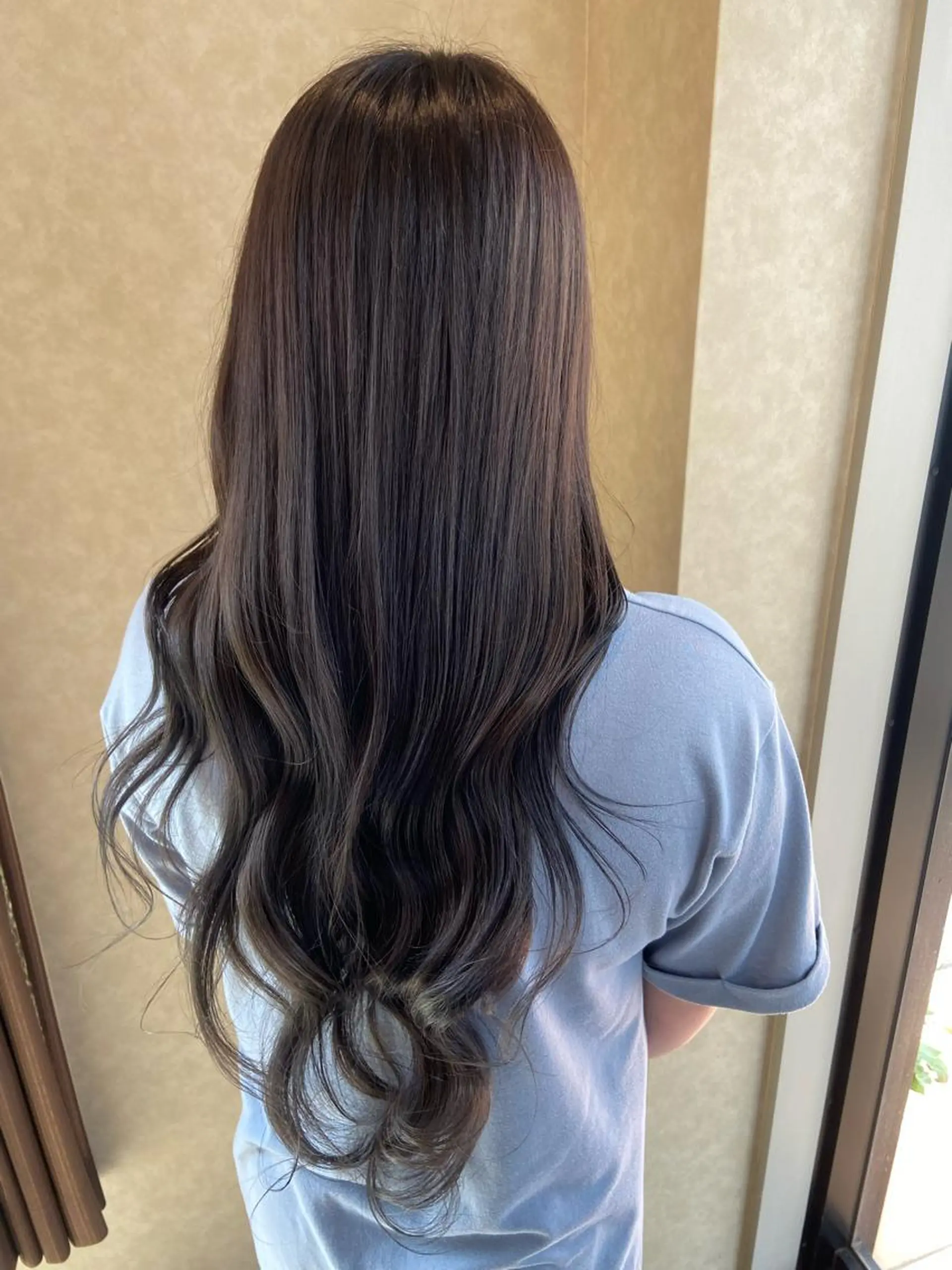 ロング カラー 小林 亜紀のヘアスタイル