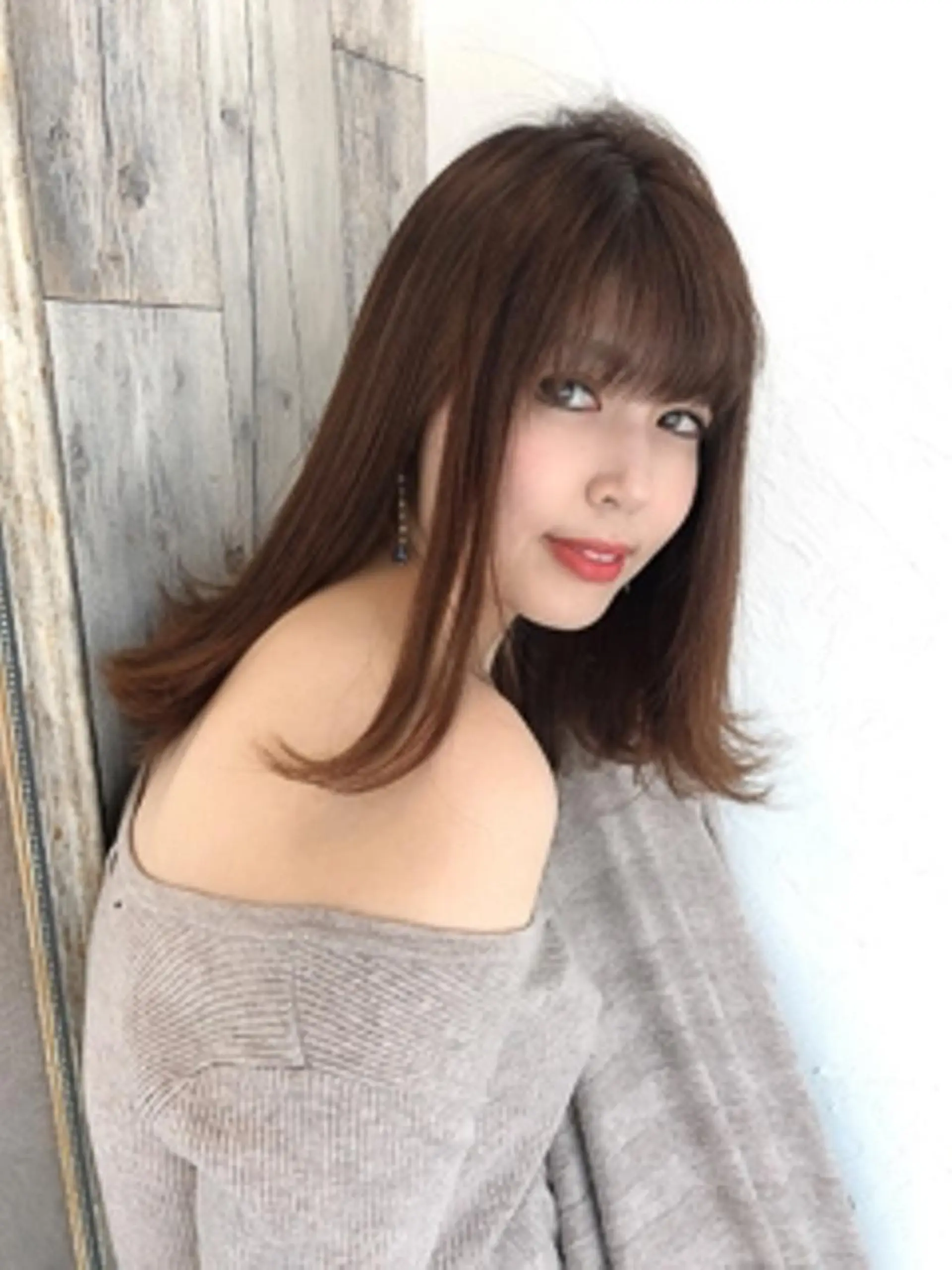 セミロング カラー 外ハネヘア カット ヘアカラー ヘアセット 【23時まで営業】 酒井啓佑のヘアスタイル