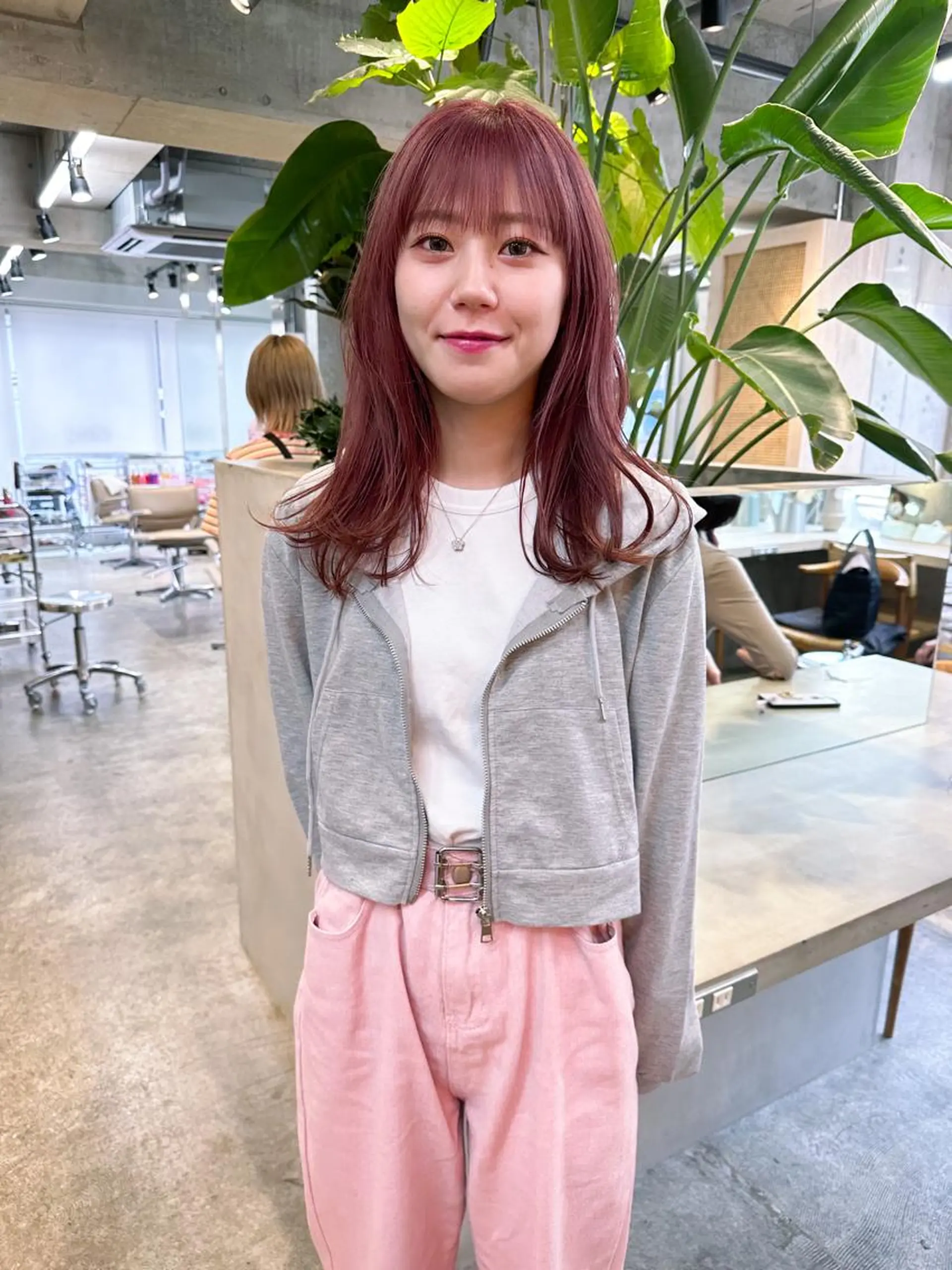 ミディアム ネイル マツエク・マツパ アイブロウ カラーマツエク ピンク ピンクベージュ ハイライト🌟/ ボブ/豊田のヘアスタイル