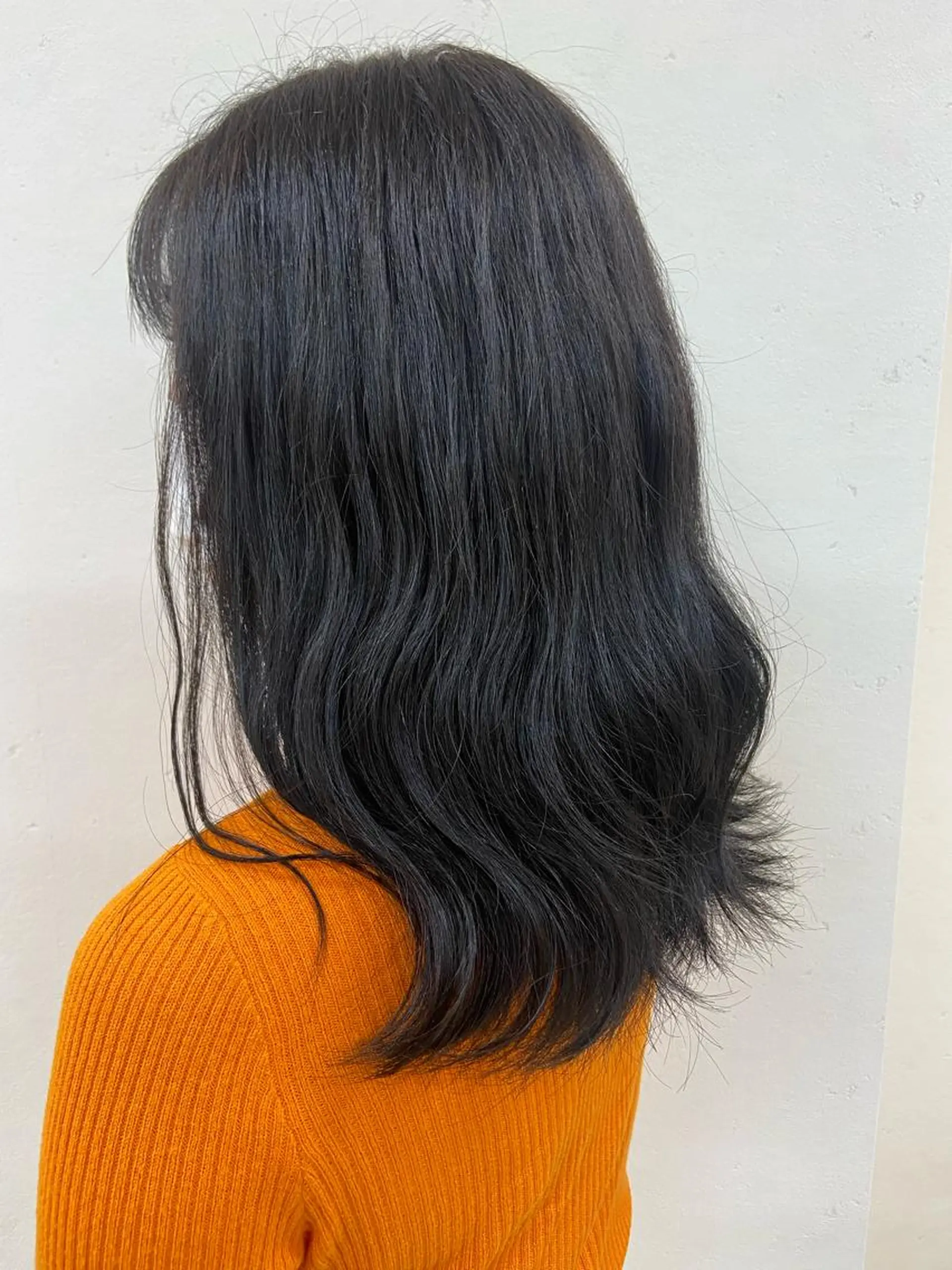 セミロング アッシュ 宮澤 泉のヘアスタイル