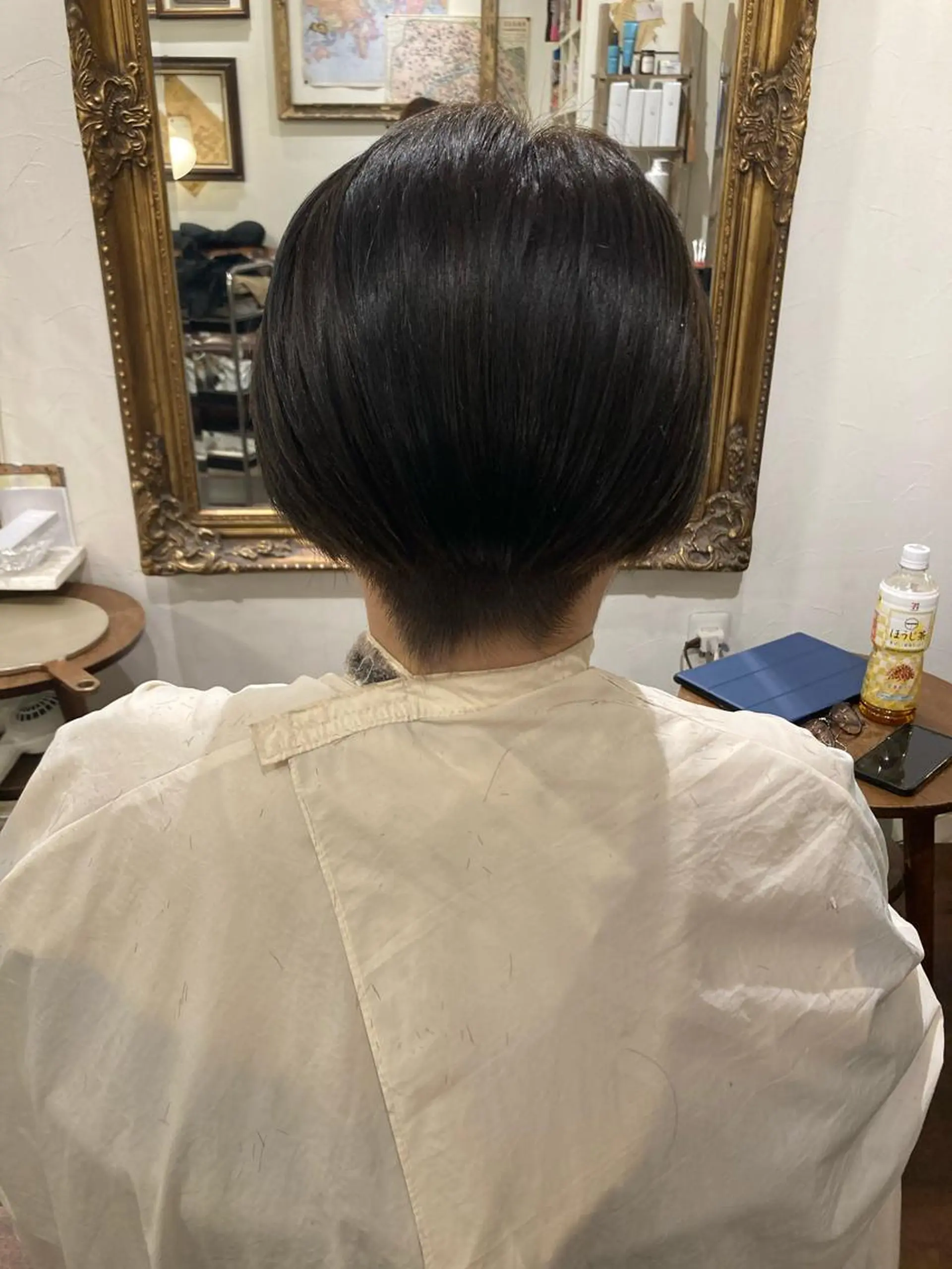 ショート 酸性ストレート✨ 艶カラー✨谷口倭子のヘアスタイル