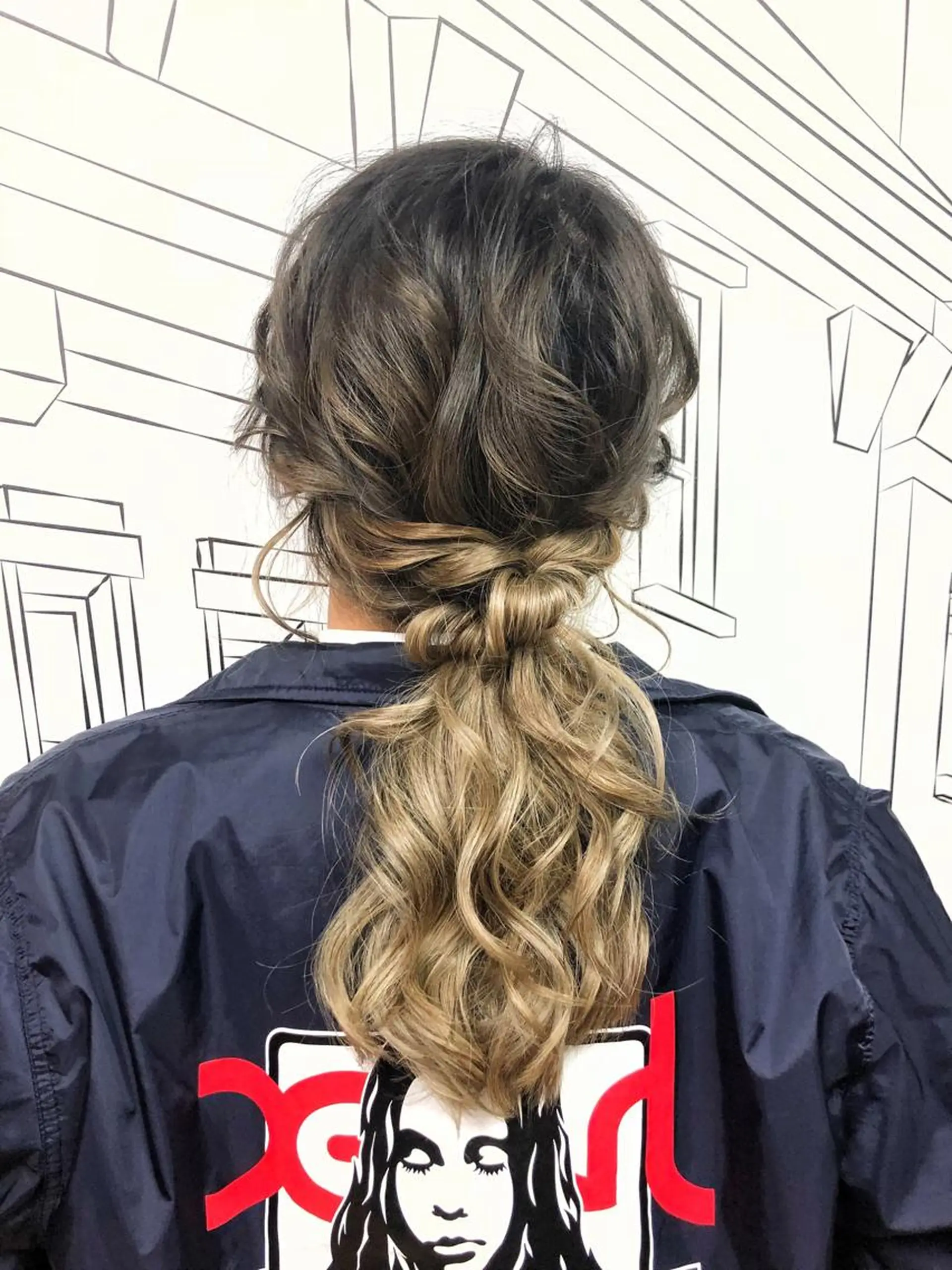 セミロング カラー ヘアアレンジ ポニーテール バレイヤージュ レイヤーカット TOMOKA 艶髪/透明感カラーのヘアスタイル