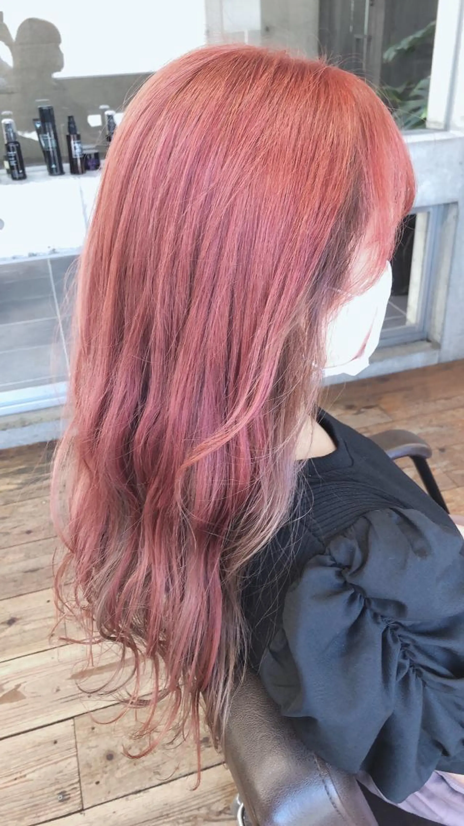 ロング カラー ベージュカラー インナーカラー ピンクカラー nagisa /縮毛矯正のヘアスタイル