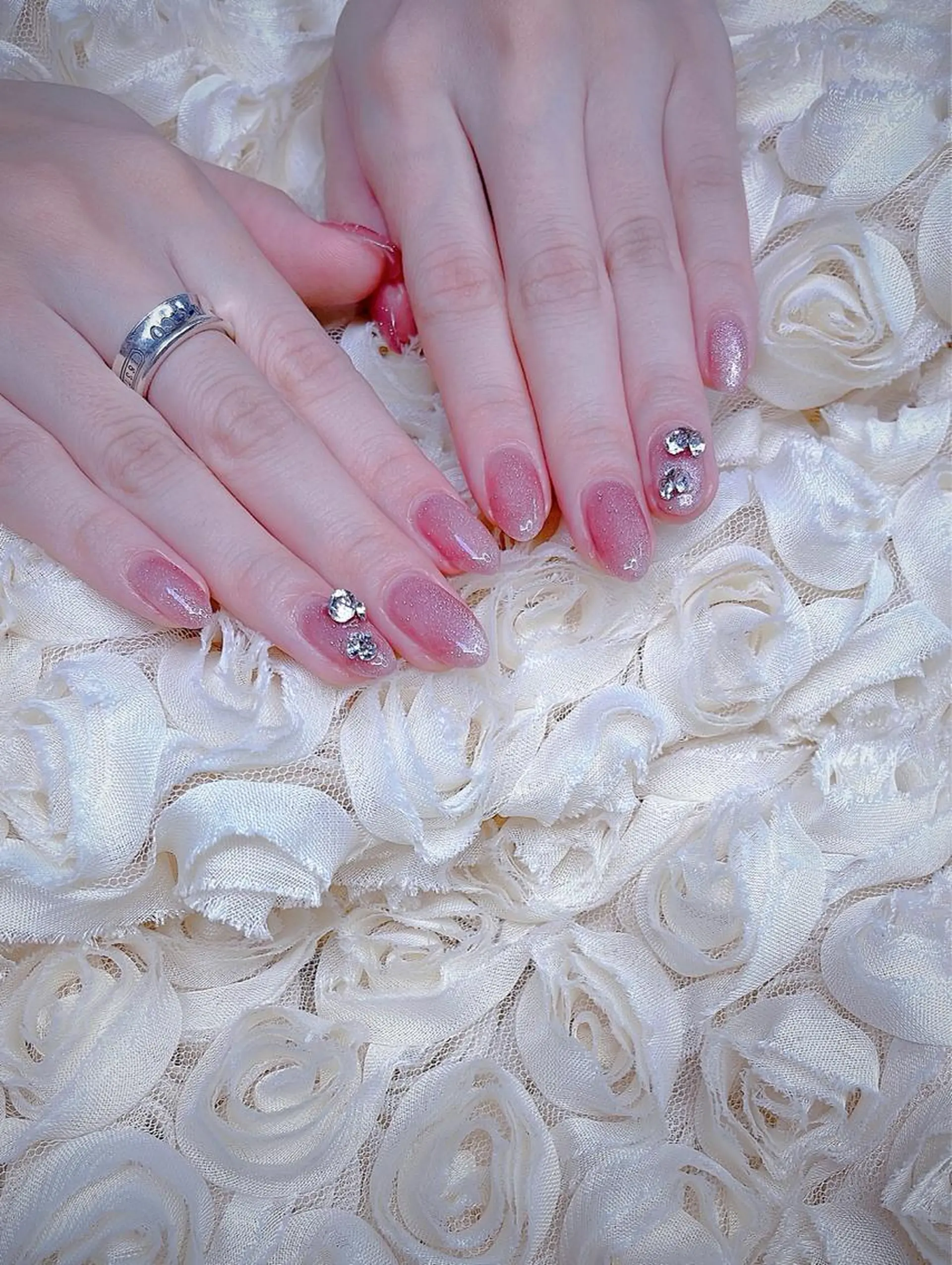 ミディアム めぐみのネイルサロン スタッフ練習のネイルデザイン