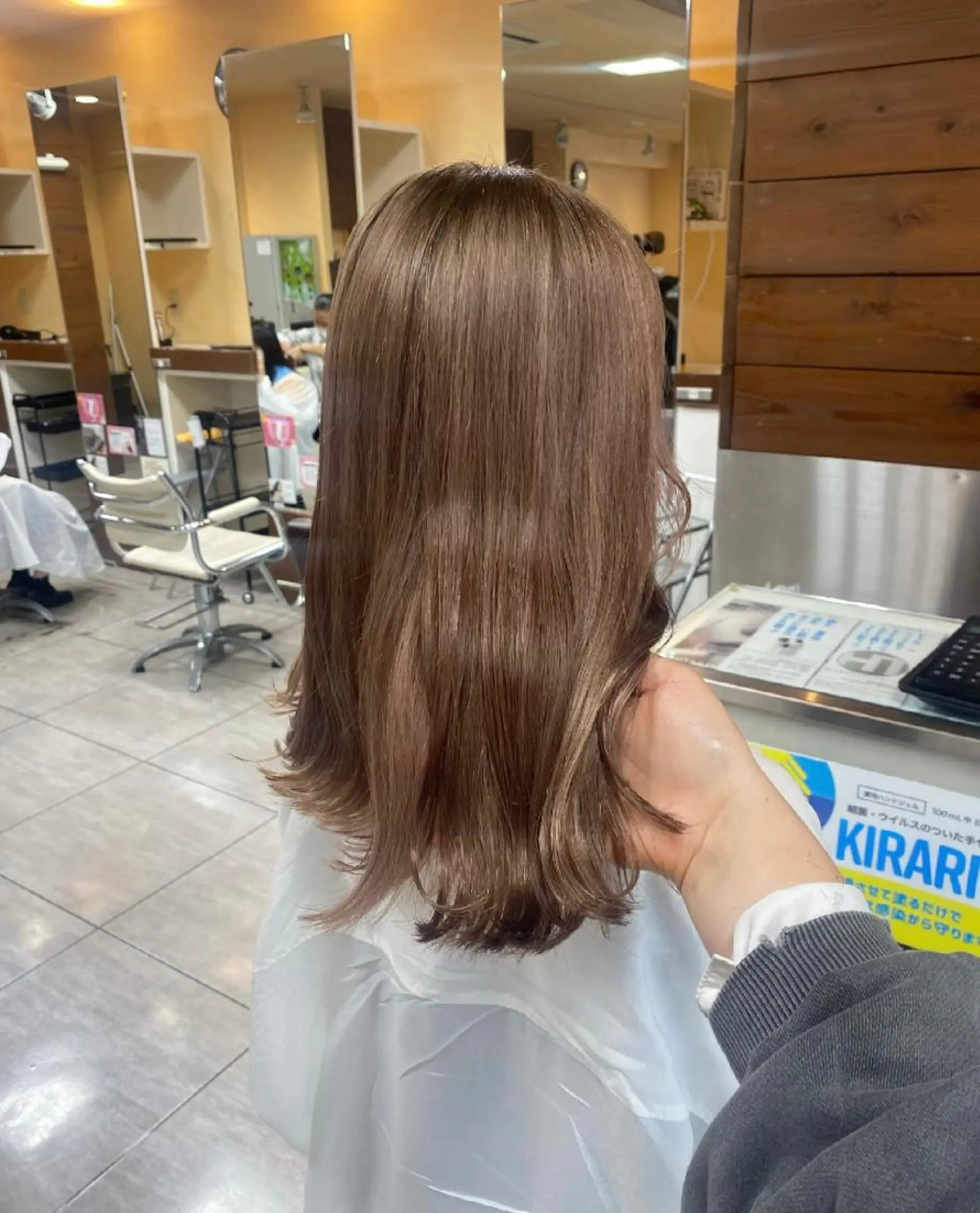 ミディアム カラー ヘアアレンジ ヘアカラー トリートメント 川上 麻梨阿のヘアスタイル