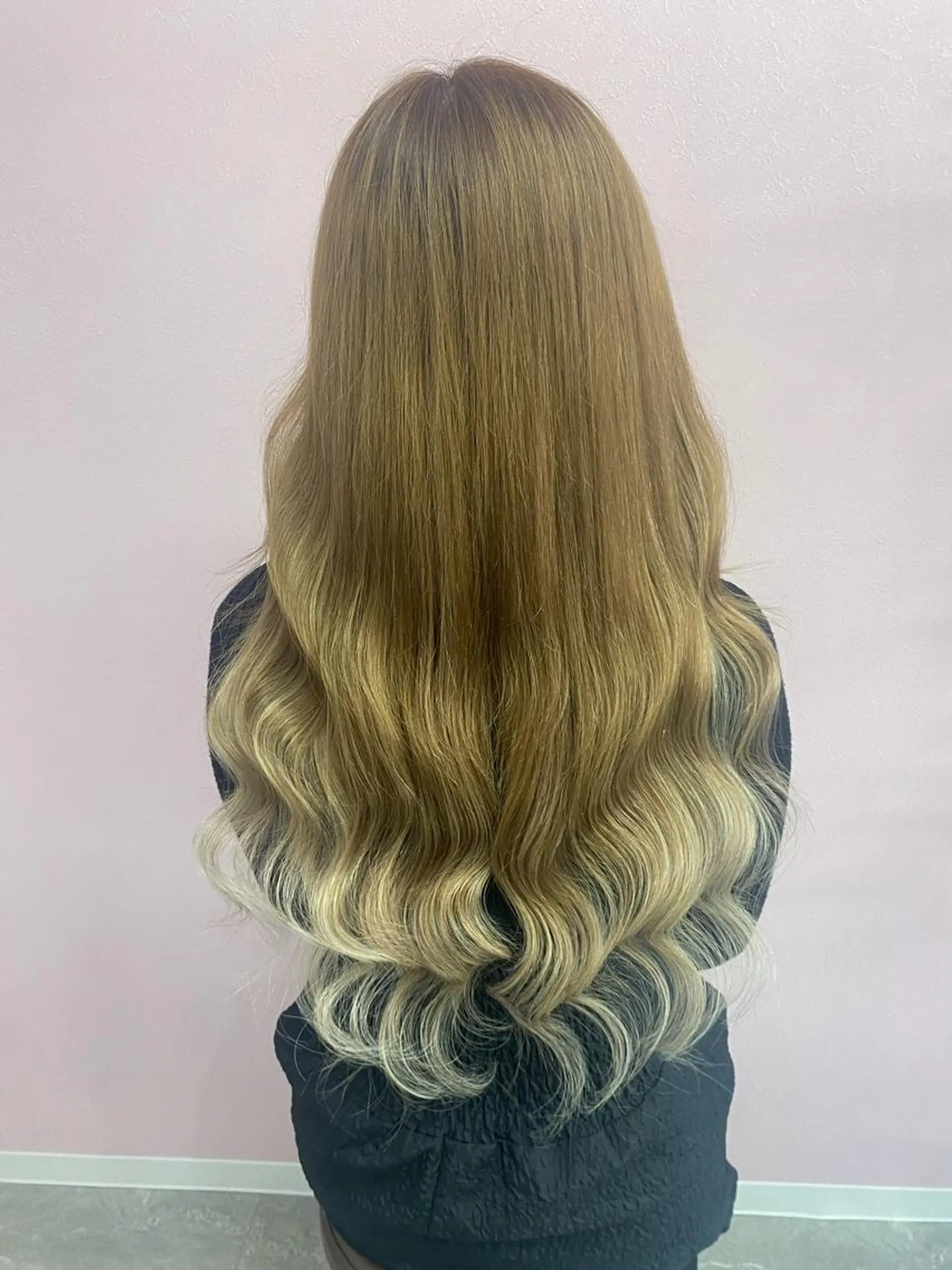 ロング PREss Natsumiのヘアスタイル