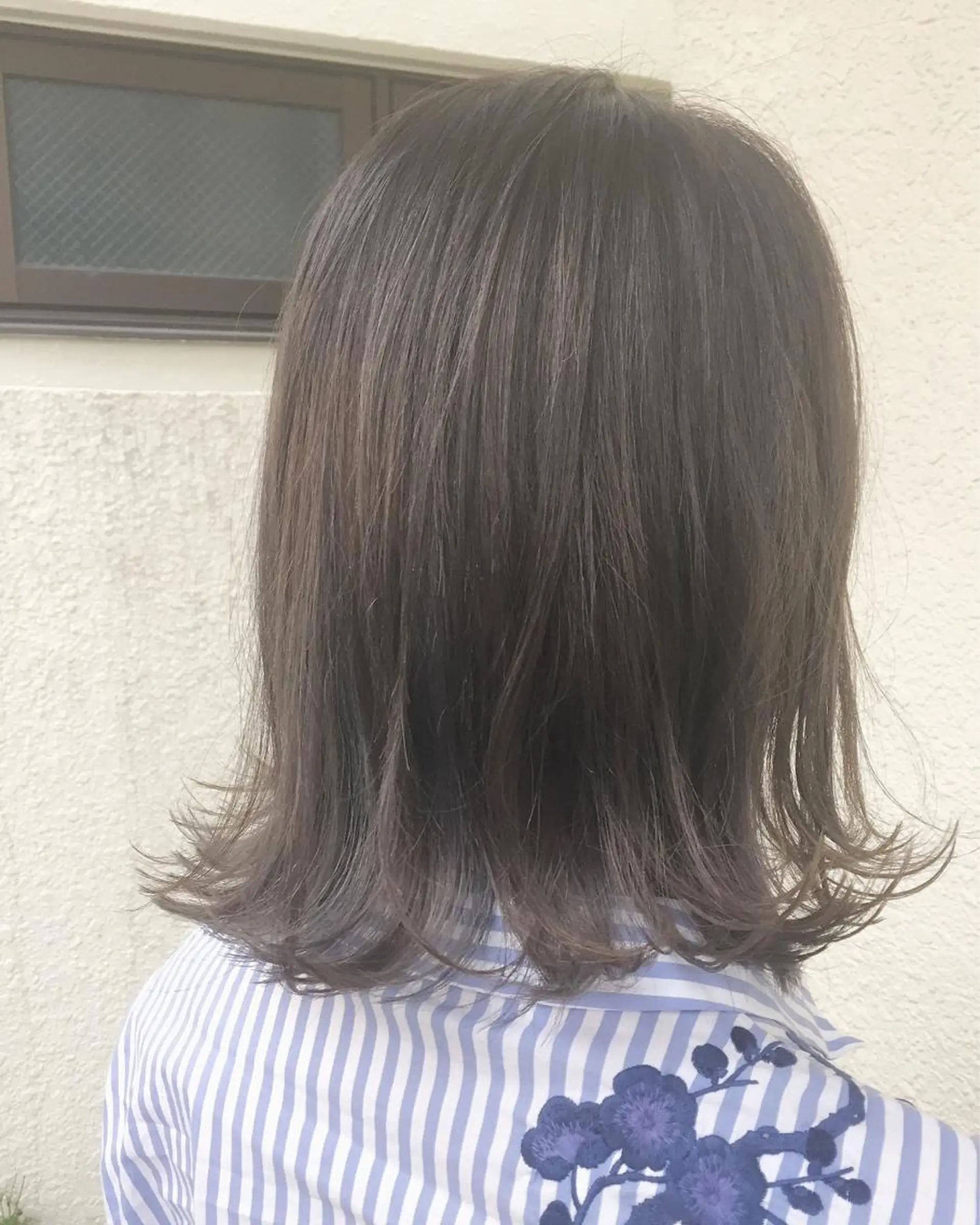 ミディアム カラー パーマ ヘアアレンジ グレージュ 【白髪ぼかし 専門GBG】自由が丘のヘアスタイル