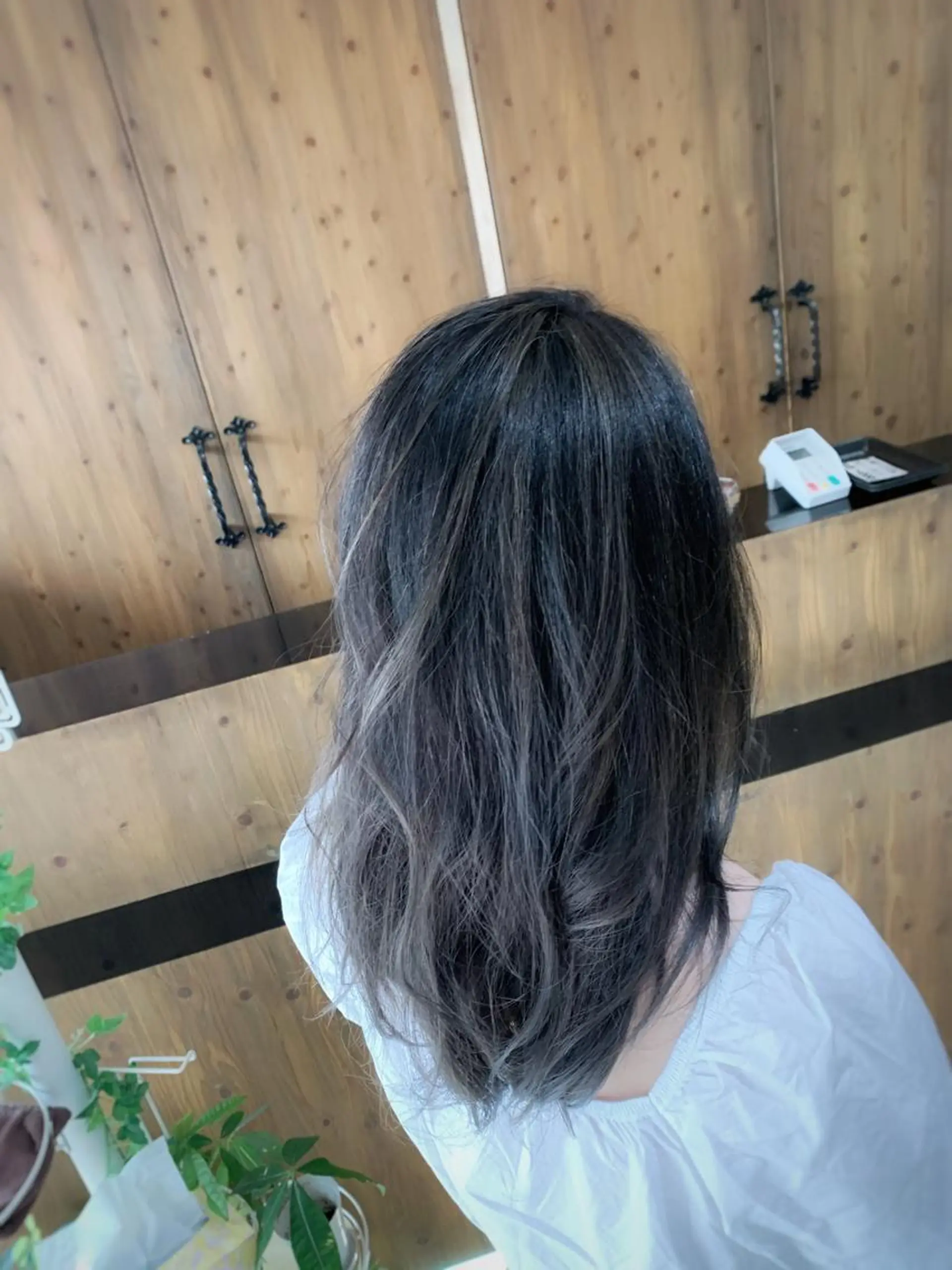 セミロング カラー ヘアアレンジ ハイライトカラー ハイライト VIM hairおもろまち店のヘアスタイル