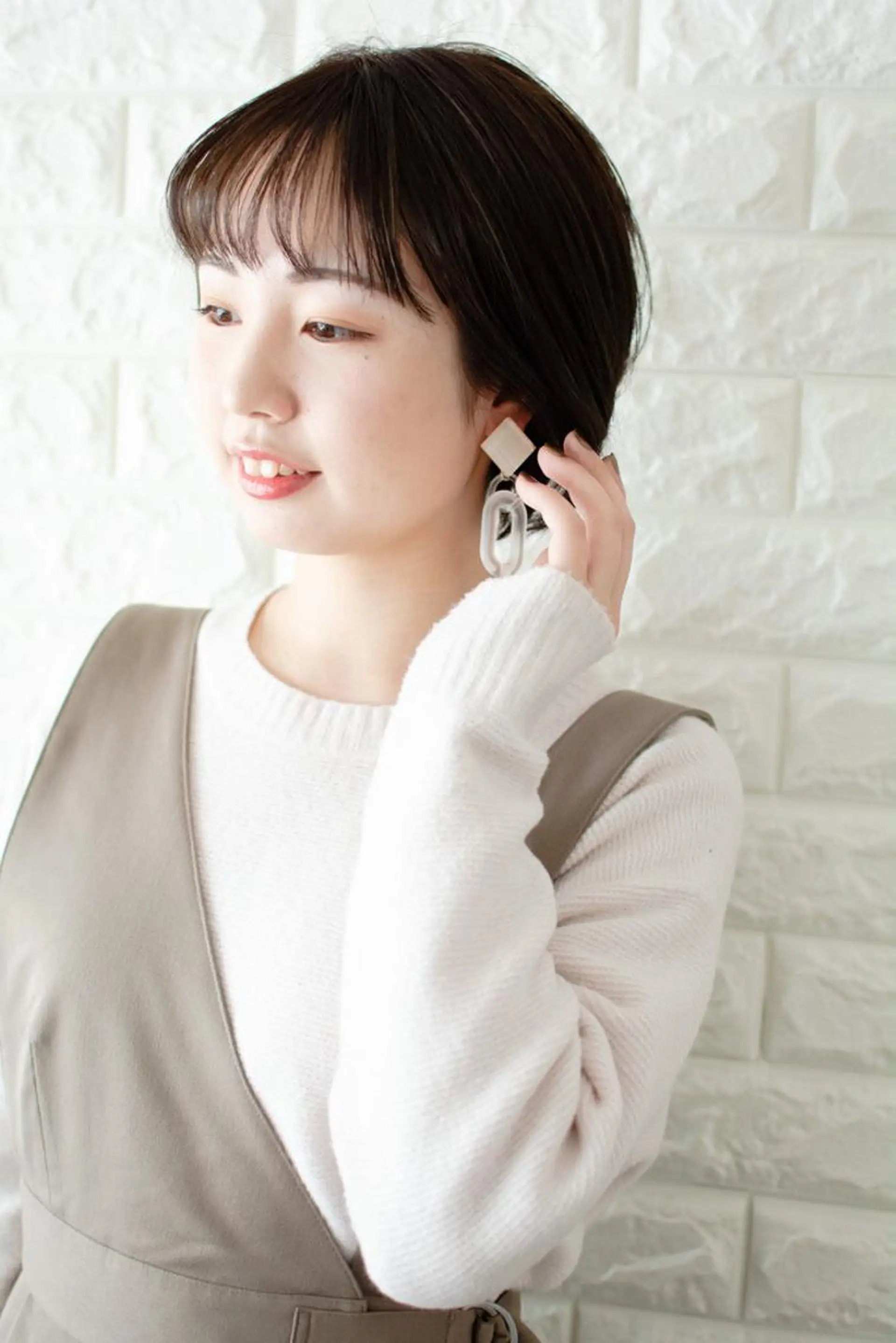 ショート カラー ショートボブ ベージュカラー ブルーカラー ブルージュ グレージュ 撮影モデル 斉藤 正敏のその他イメージ