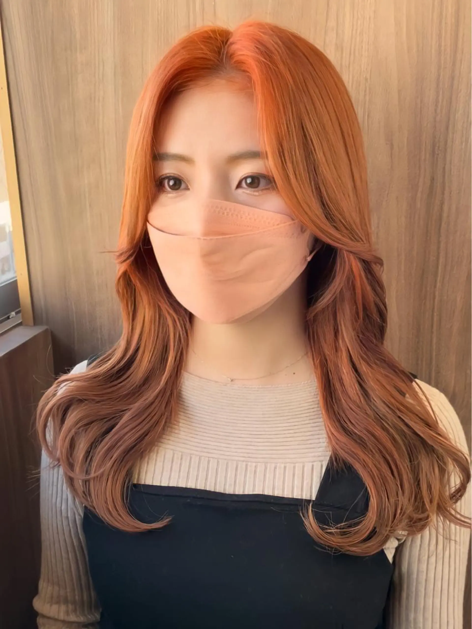 セミロング カラー オレンジ チヒョ🦋 韓国hair🇰🇷のヘアスタイル
