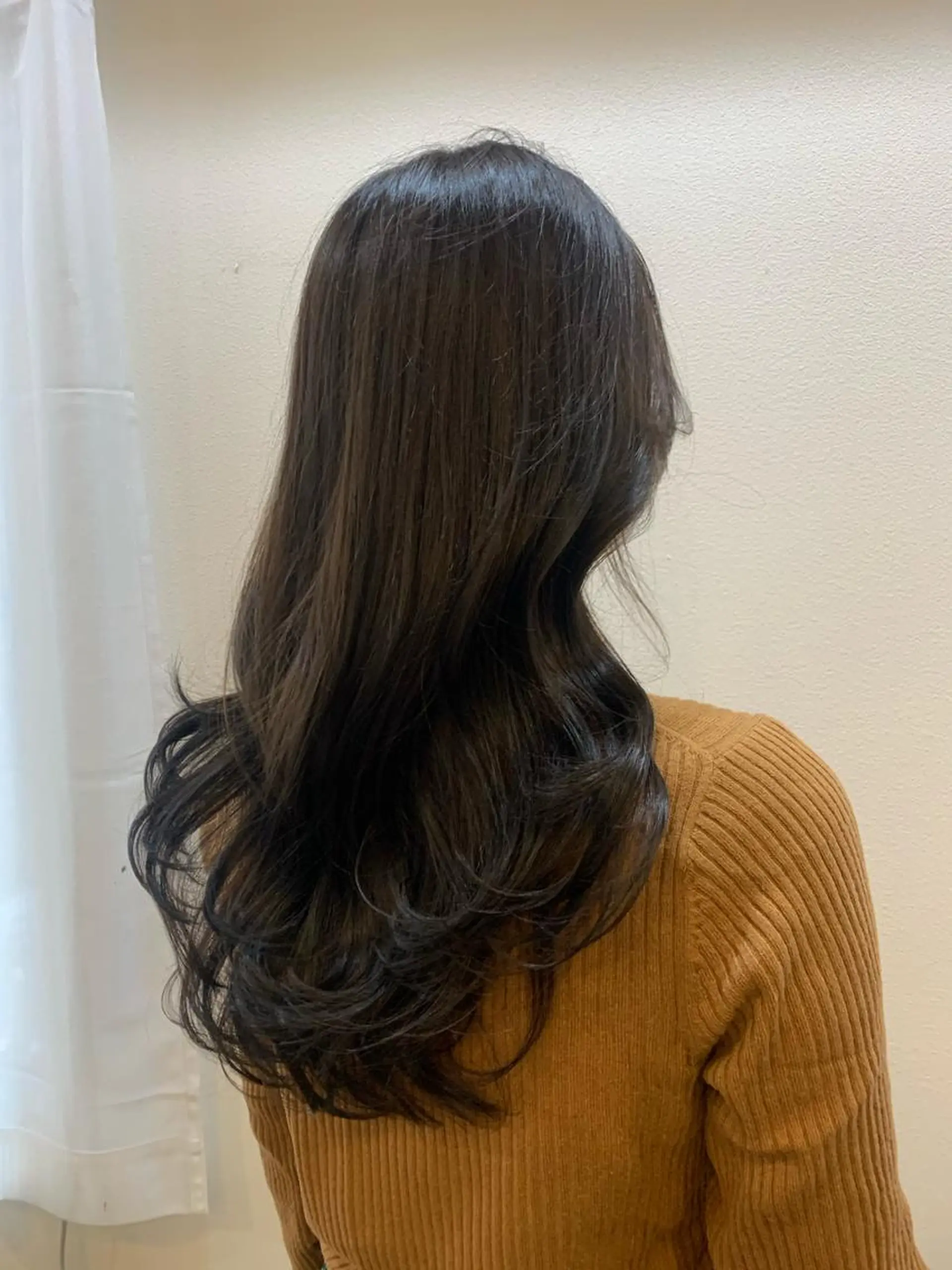 ロング カラー アッシュ アッシュグレー アッシュグレージュ グレージュ ヨシンモリ 韓国🇰🇷髪質改善 Chisaki치사키のヘアスタイル