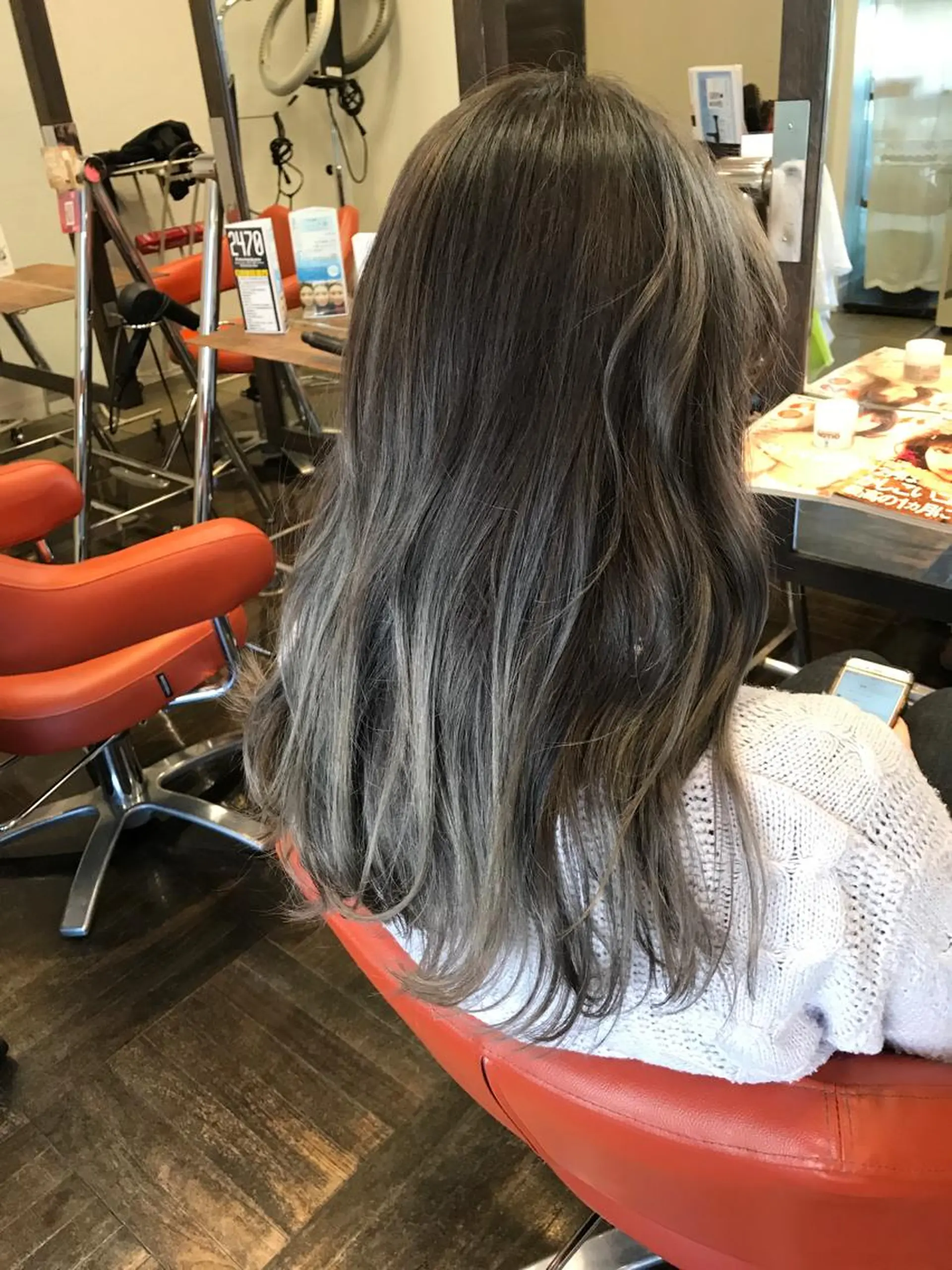 ロング カラー アッシュ バレイヤージュ ブリーチ 透明感カラー ダブルカラー ヘアカラー トリートメント デザインカラー🌈 高木リョウのヘアスタイル