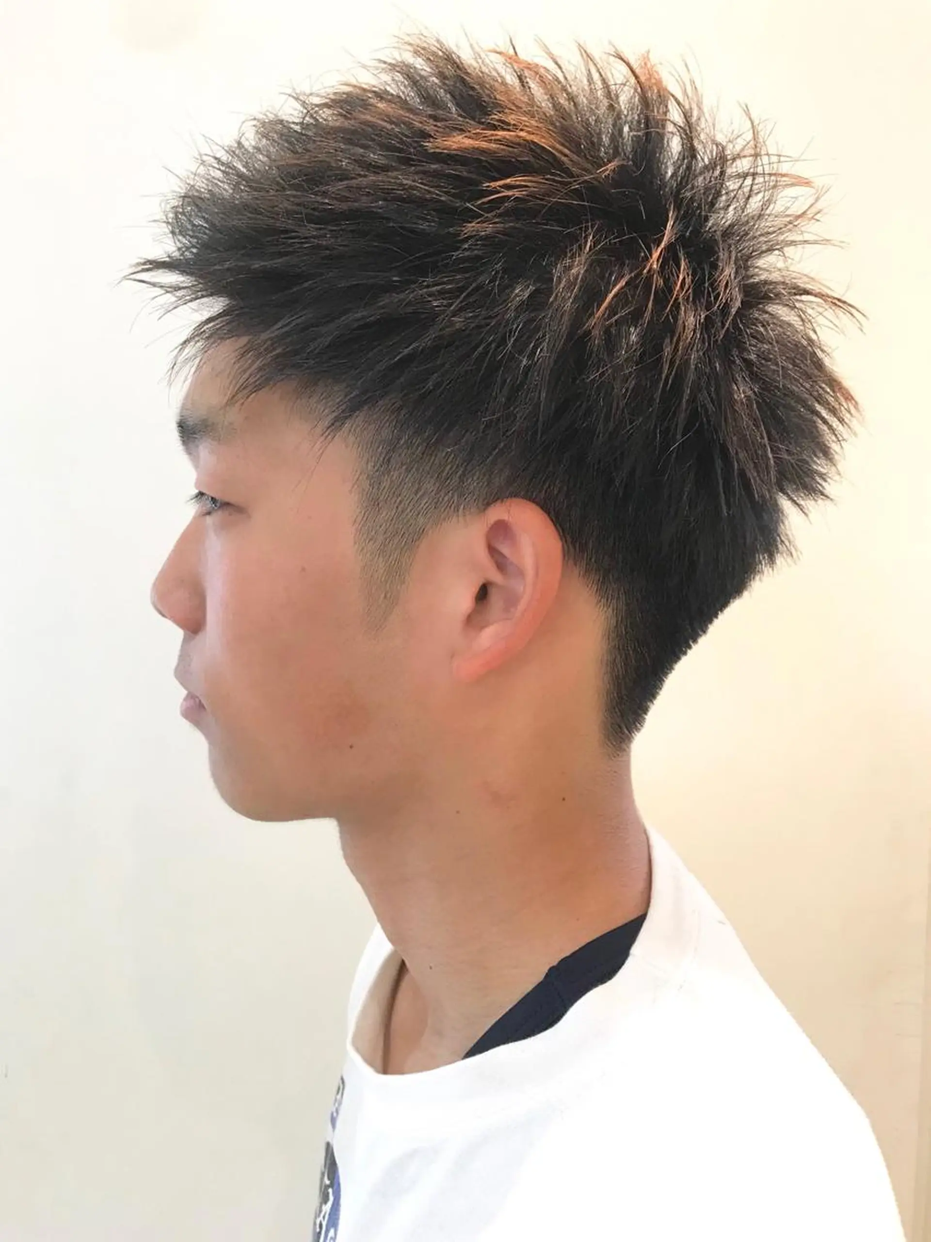 ショート カラー メンズ マツオカ ケンシロウのヘアスタイル