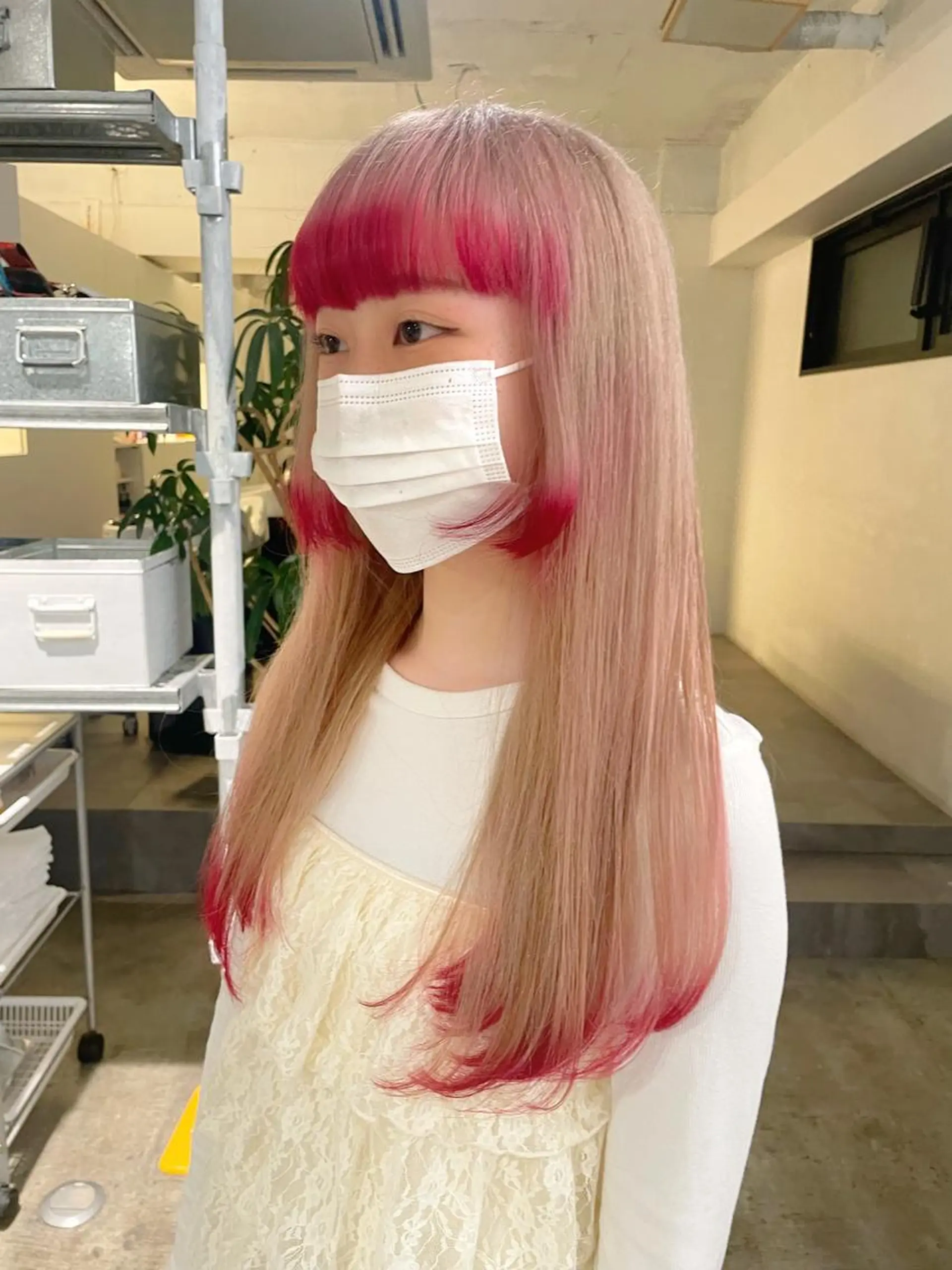 ロング カラー ベージュカラー ブリーチ デザインカラー ダブルカラー ミルクティーベージュ ヘアカラー トリートメント 暖色カラー🍒 ケアブリーチ/akiのヘアスタイル