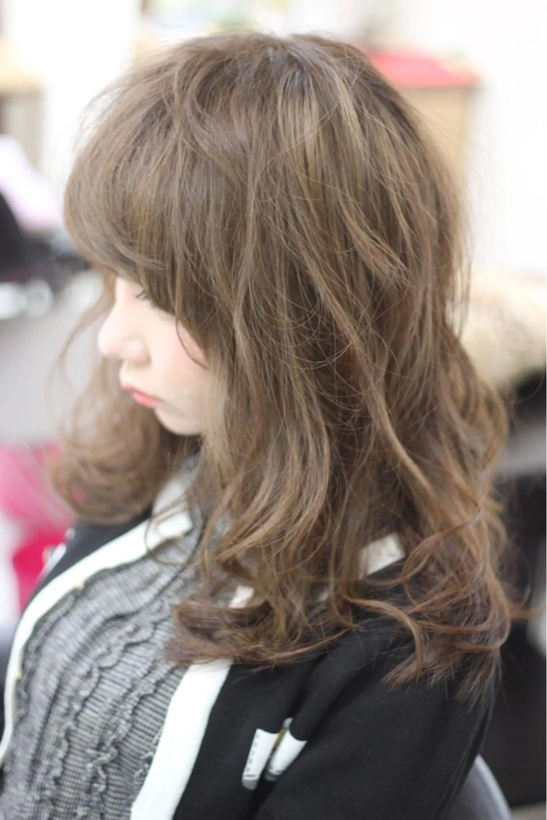 セミロング ロング カラー ダブルカラー グレージュ 成松 勇治のヘアスタイル