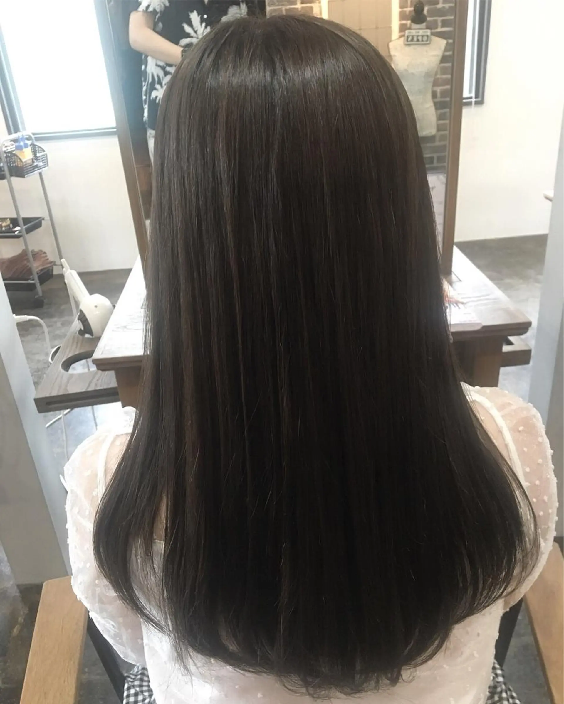 ロング カラー ヘアカラー トリートメント 宮下 浩一のヘアスタイル