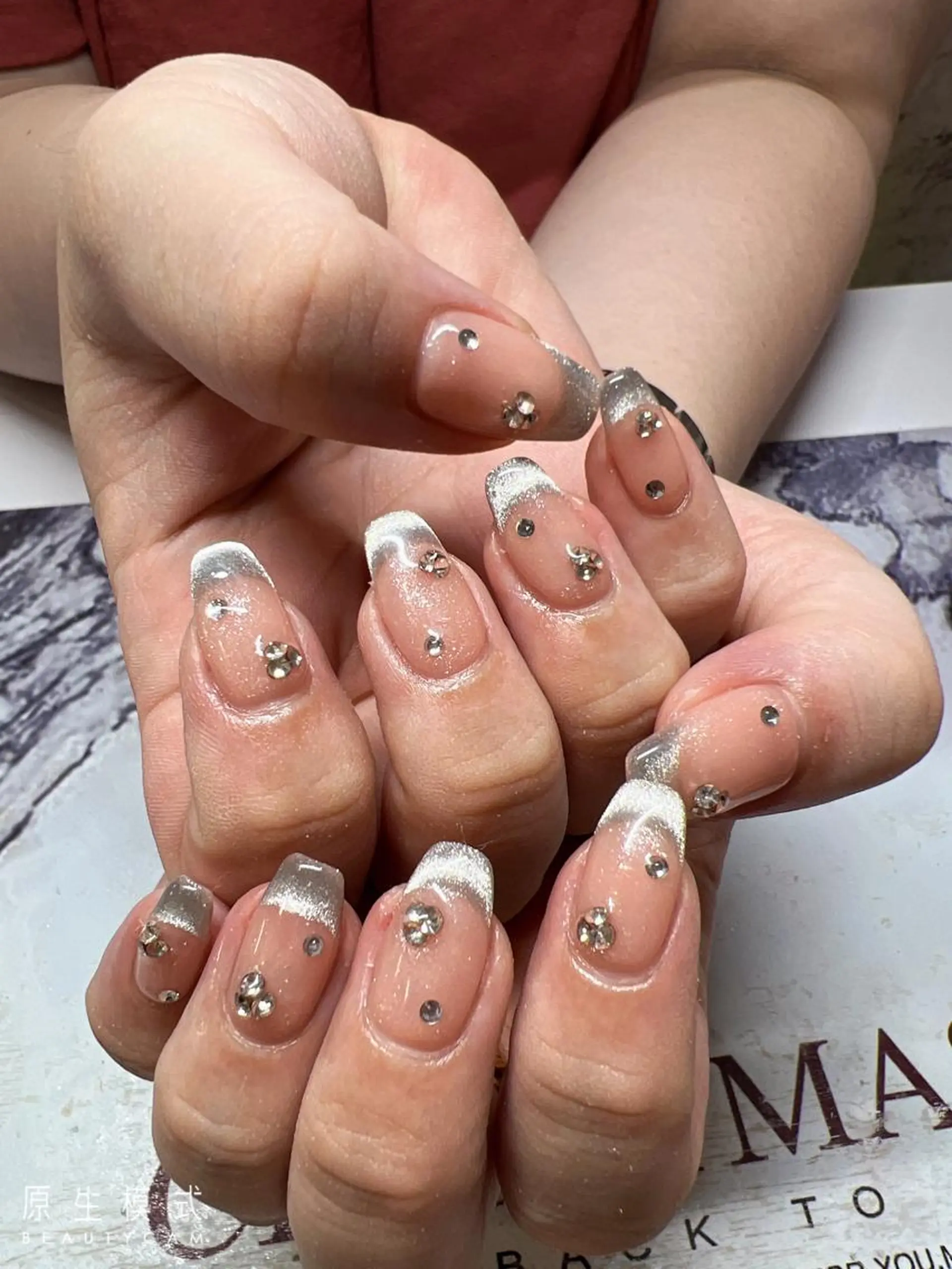 ネイル ガレンドウ 白澤 愛子のネイルデザイン