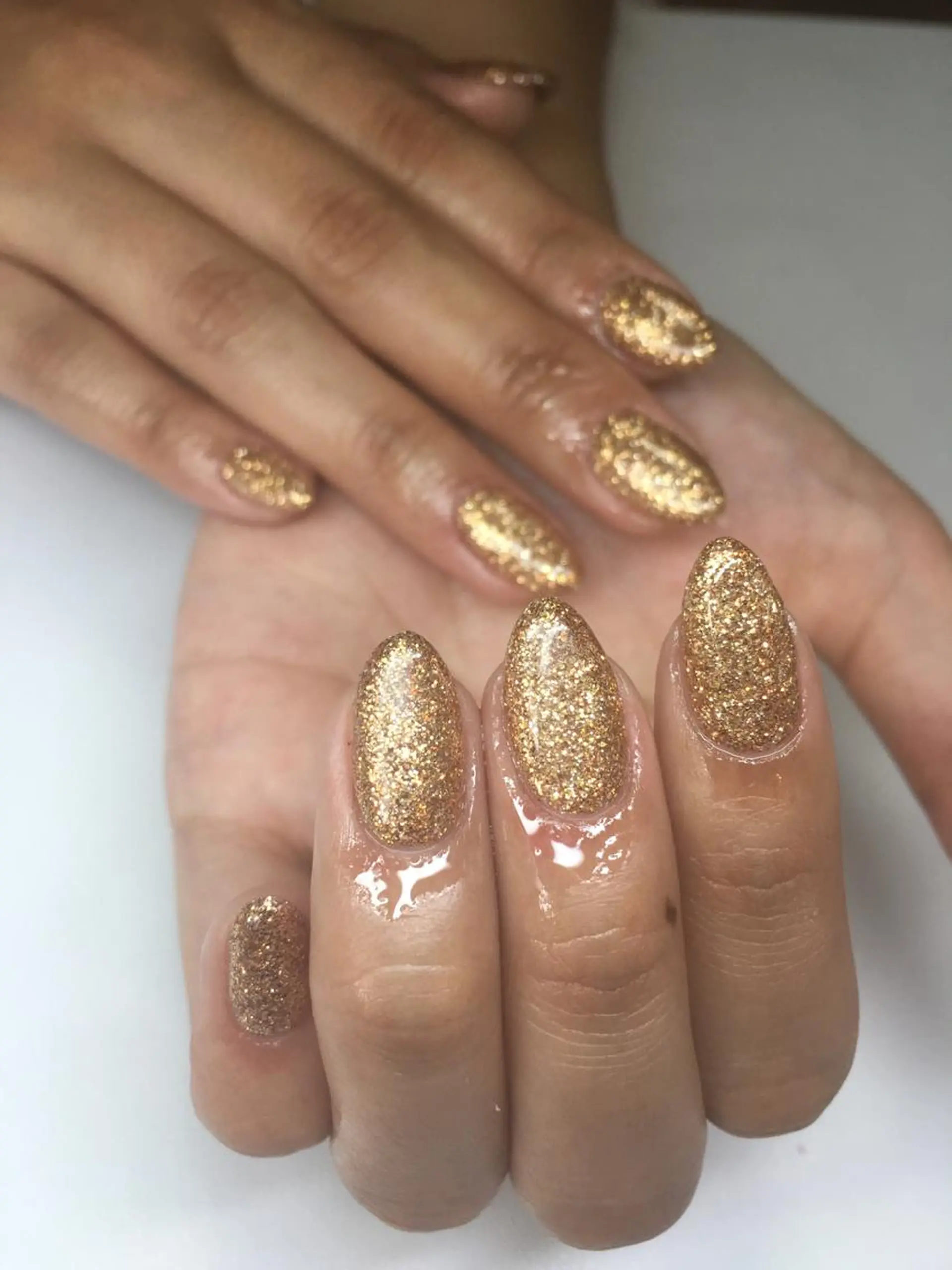 ネイル ゴールド ラメ(グリッター) ワンカラーネイル glow_ nailのネイルデザイン