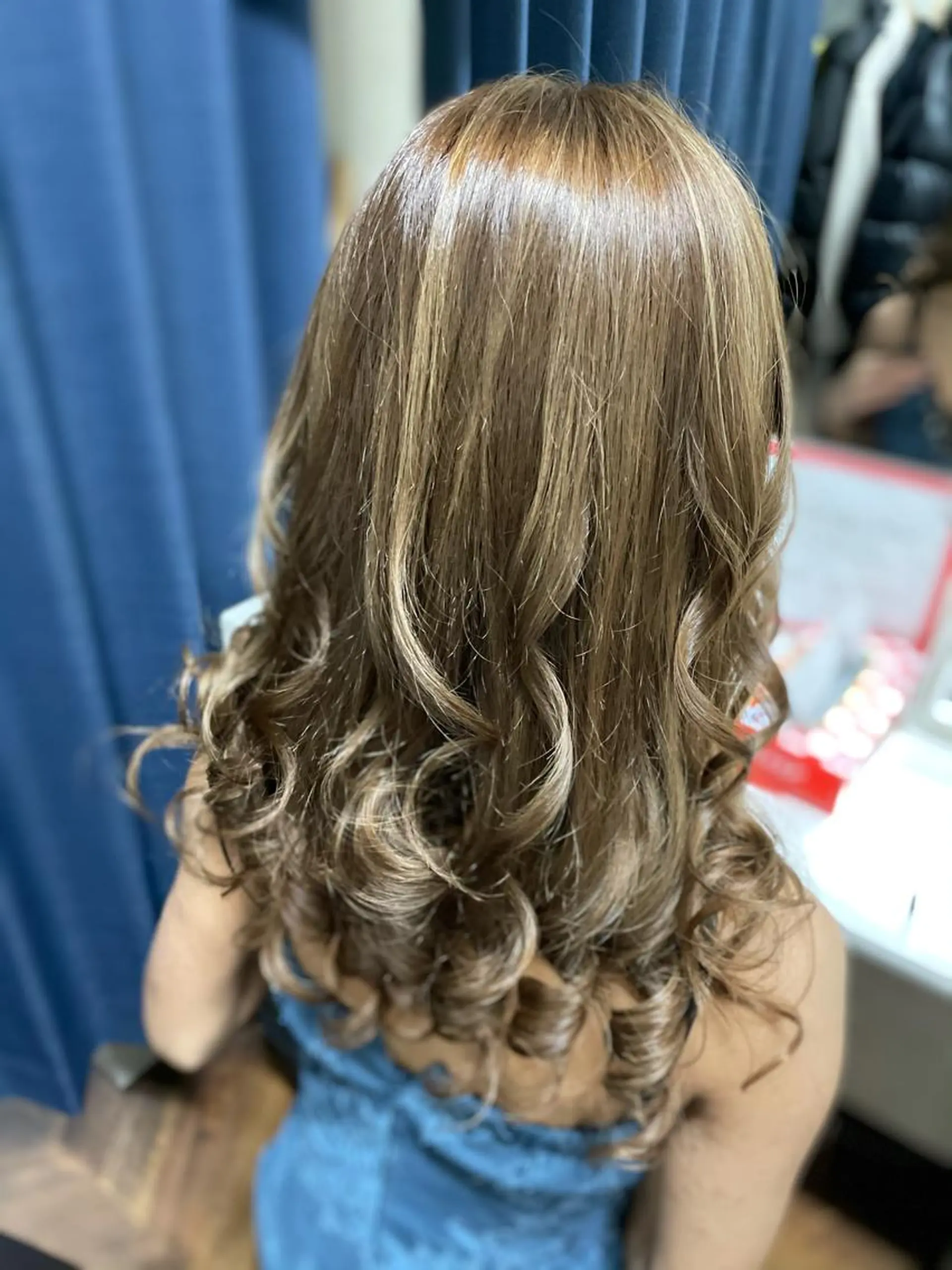カラー 坂野 結子のヘアスタイル