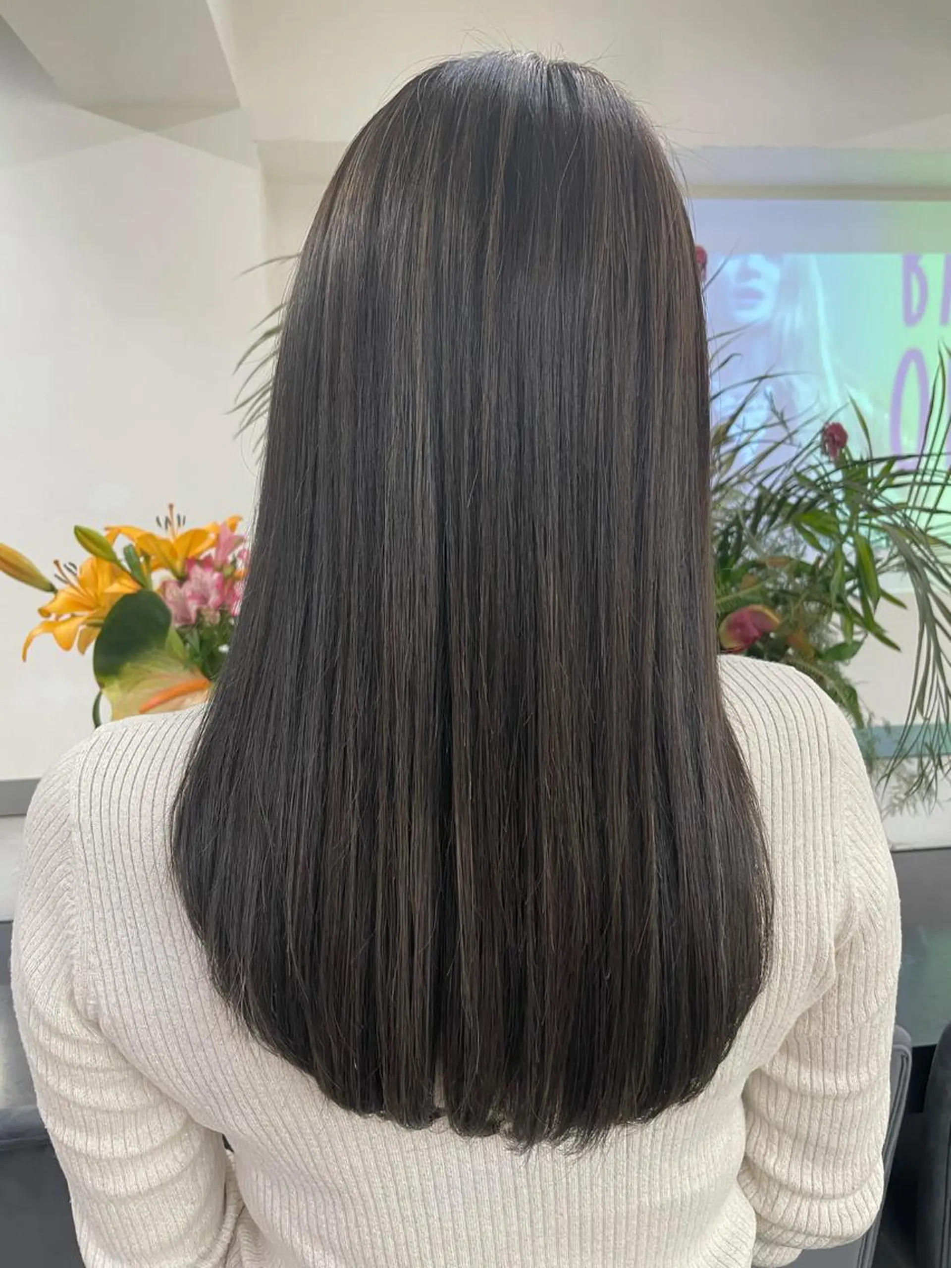 ロング カラー ベージュカラー ブリーチ ケアブリーチ ハイライトカラー ハイライト レイヤーカット💖 Kaedeのヘアスタイル