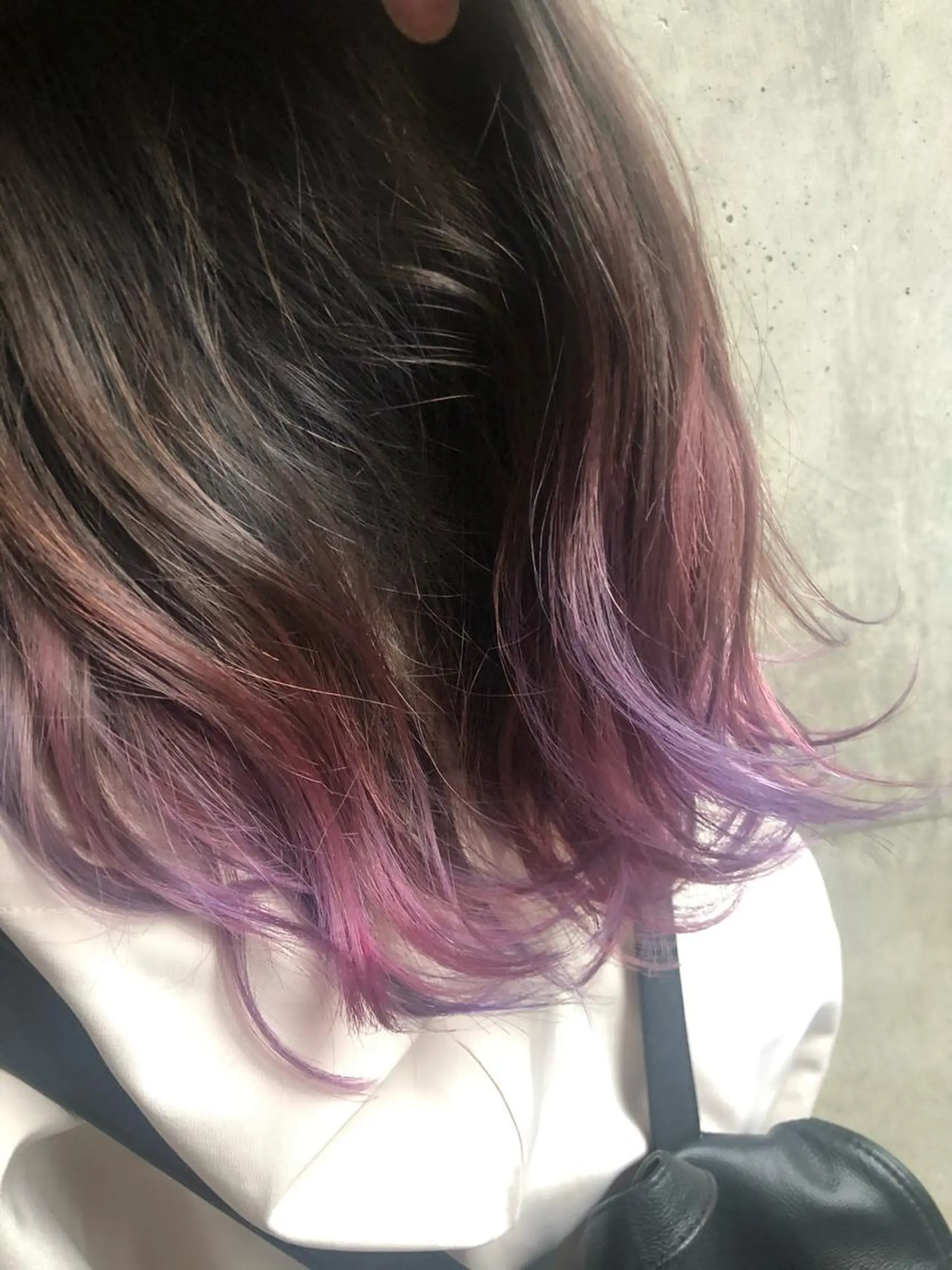 ミディアム カラー アッシュ バレイヤージュ ミストバング ベージュカラー ブリーチ カット ヘアカラー トリートメント 原宿サロン代表 デザインカラー伊藤卓のヘアスタイル