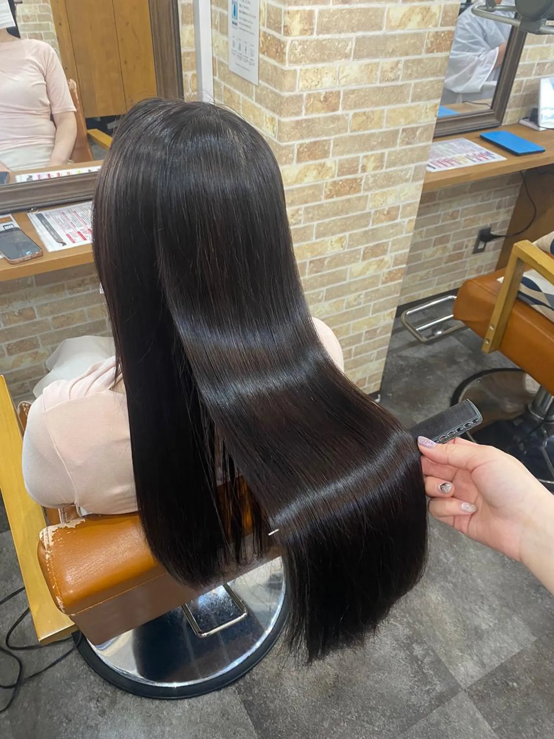 ロング ヘアカラー トリートメント 美髪ヘア 🤍erikaのヘアスタイル