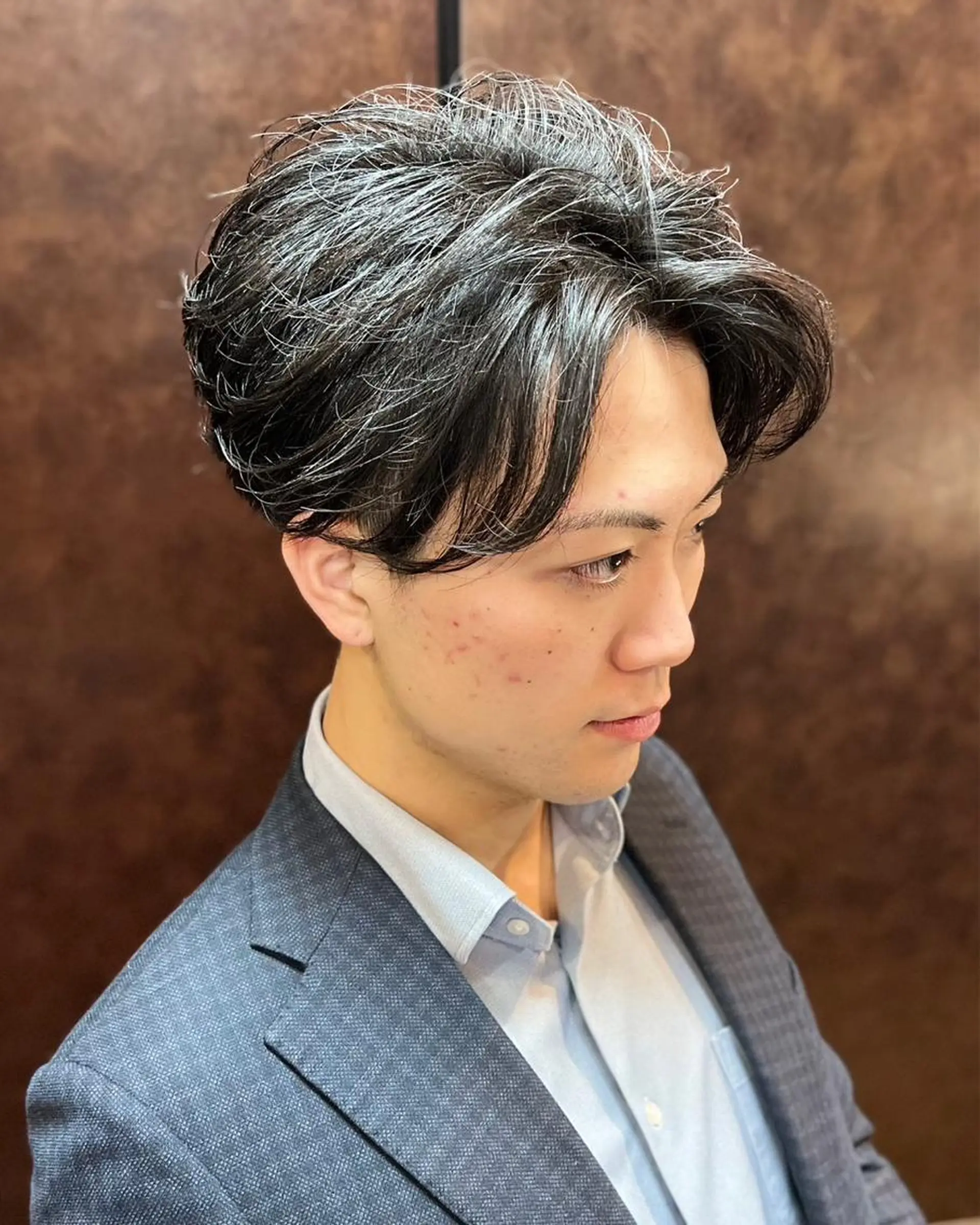 セミロング メンズ ヒロ銀座 東京駅八重洲店所属・【メンズ専門】🔥 カミマンのヘアスタイル