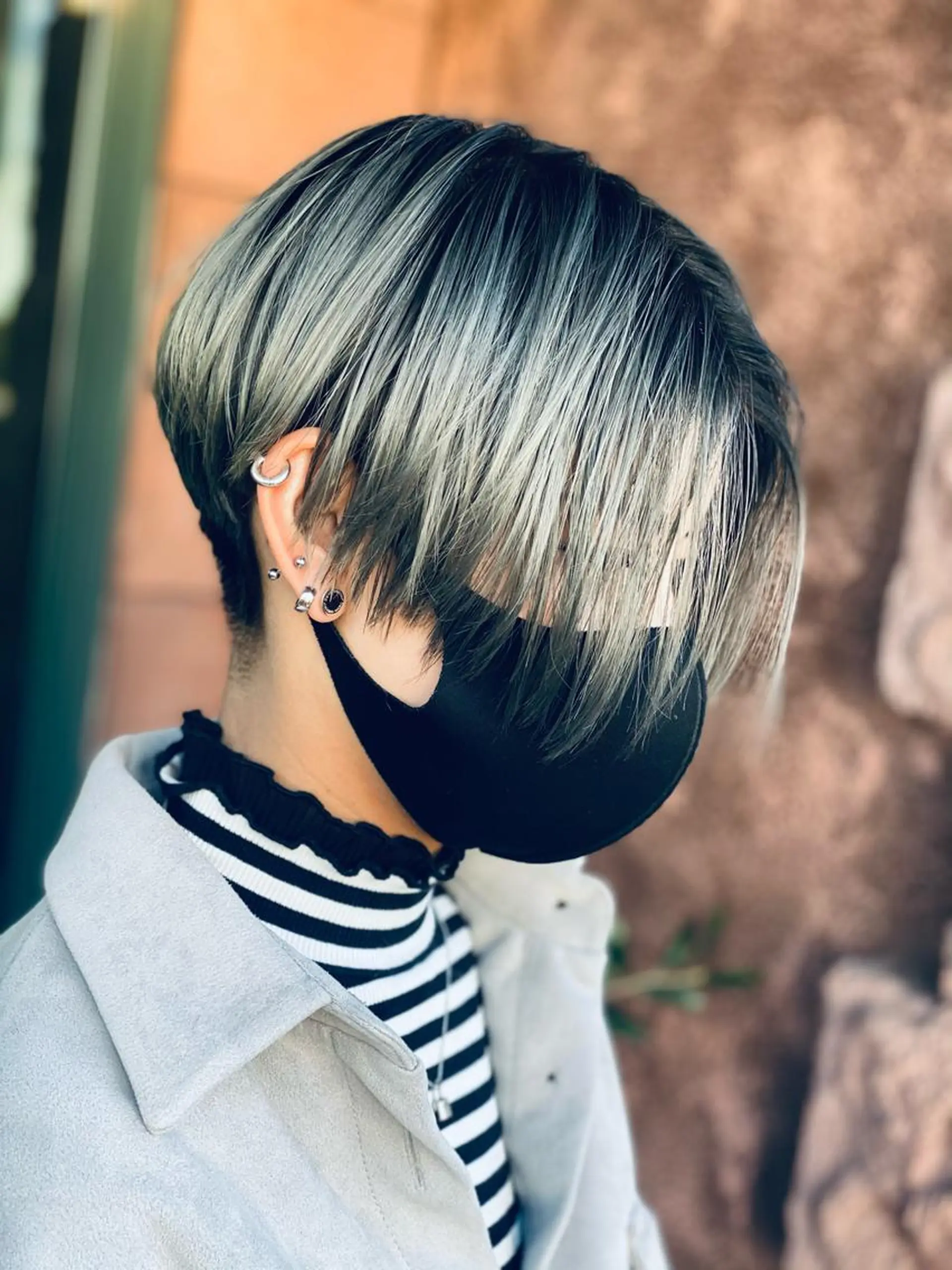 ショート カラー メンズ シルバー Emitas.柳通り店所属・山﨑 大暉【ダブルカラー】のヘアスタイル