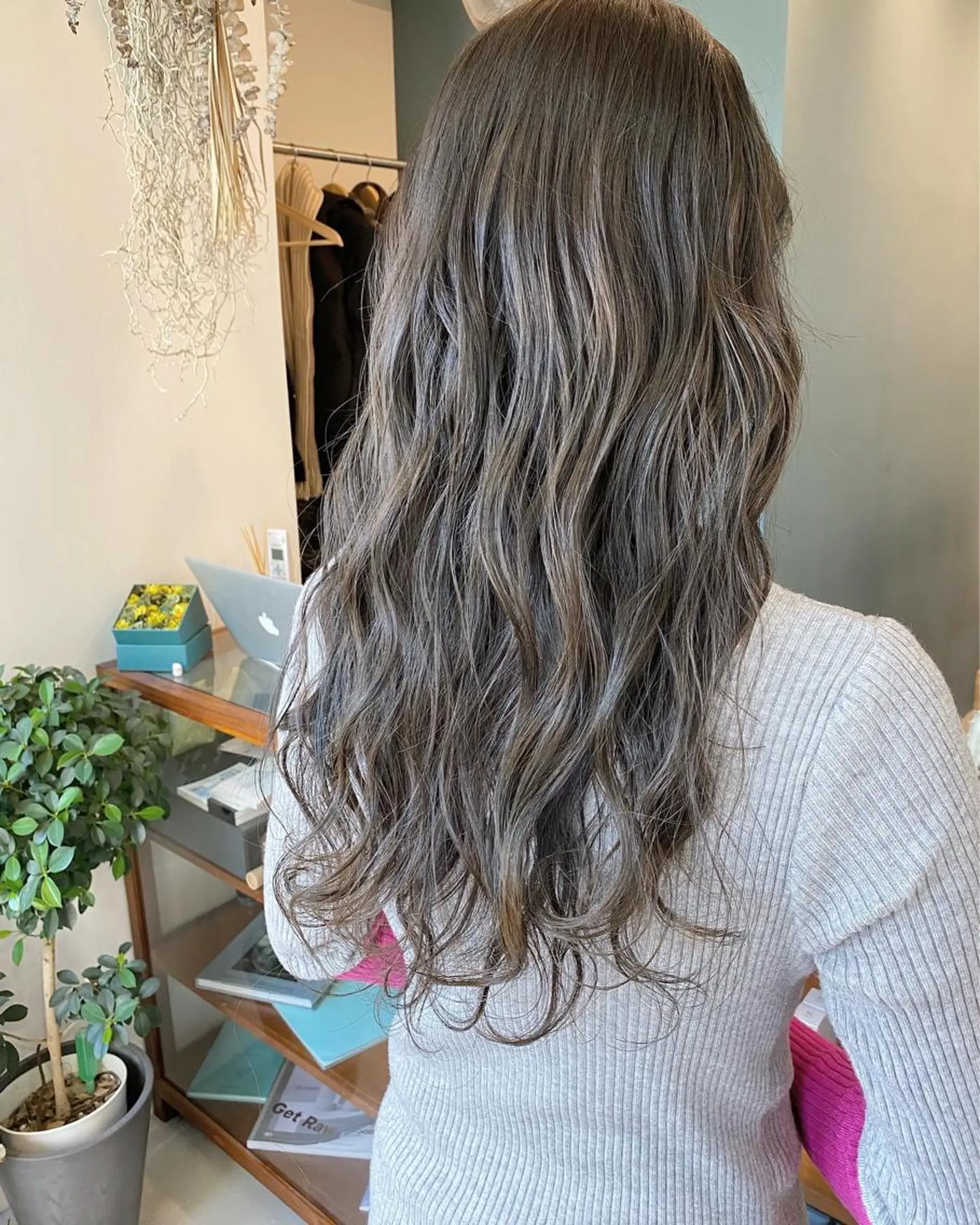 セミロング カラー パーマ 髪質改善 縮毛矯正 トリートメント OVER→三軒茶屋 /縮毛矯正・髪質改善のヘアスタイル