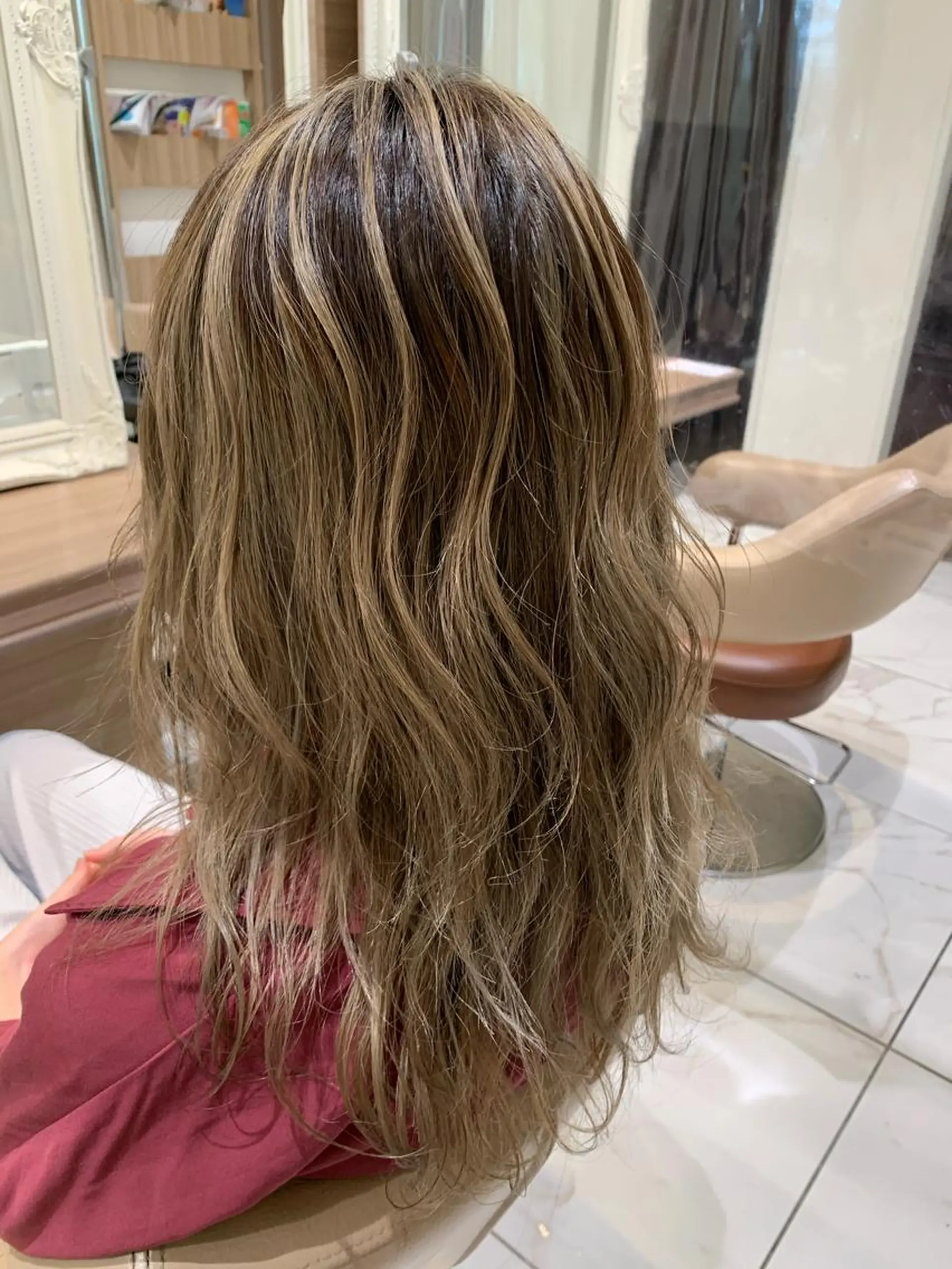 ロング カラー ヘアアレンジ 白髪ぼかしハイライト 茗荷谷駅徒歩2分のヘアスタイル