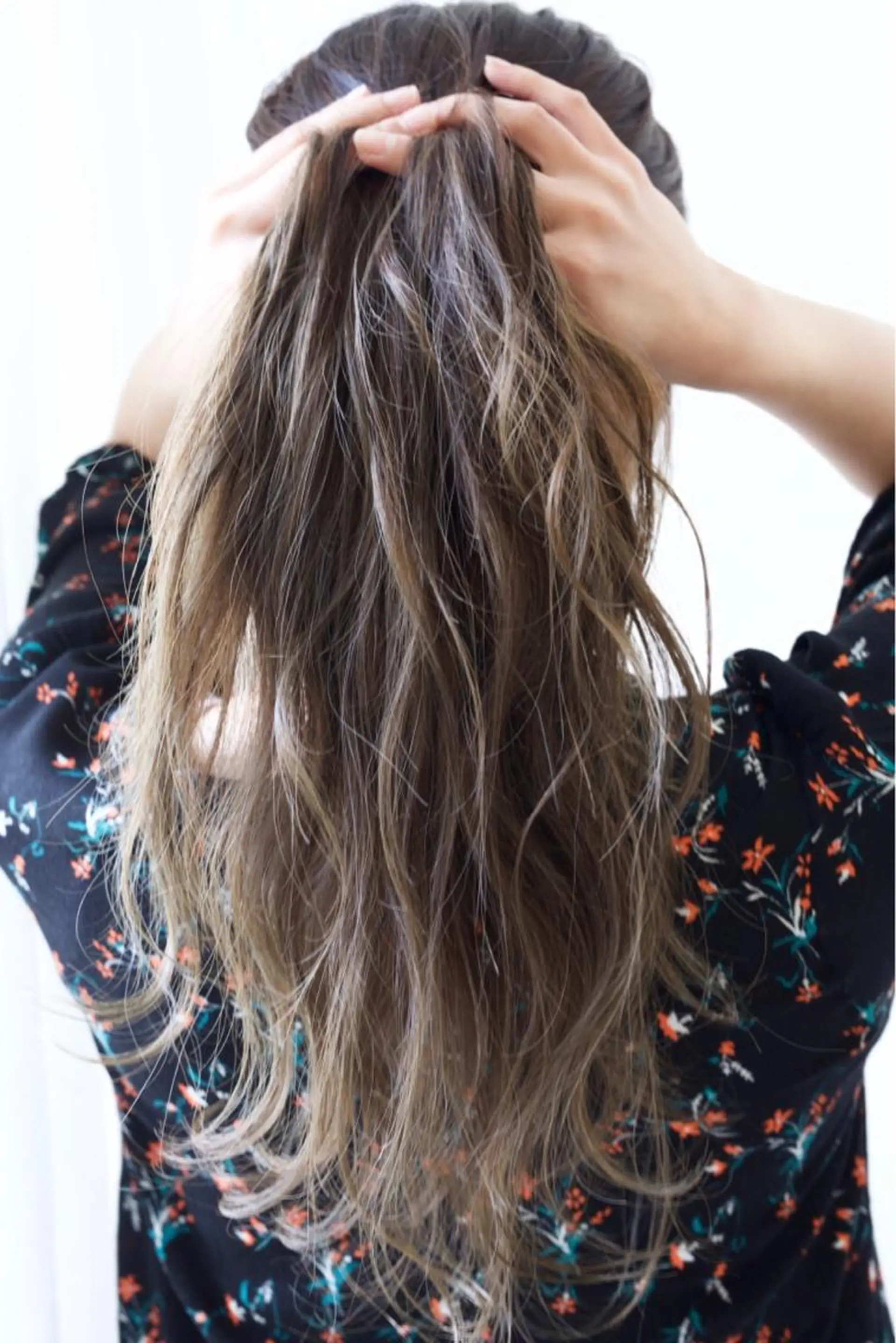 ロング カラー 透明感カラー fio マナミのヘアスタイル