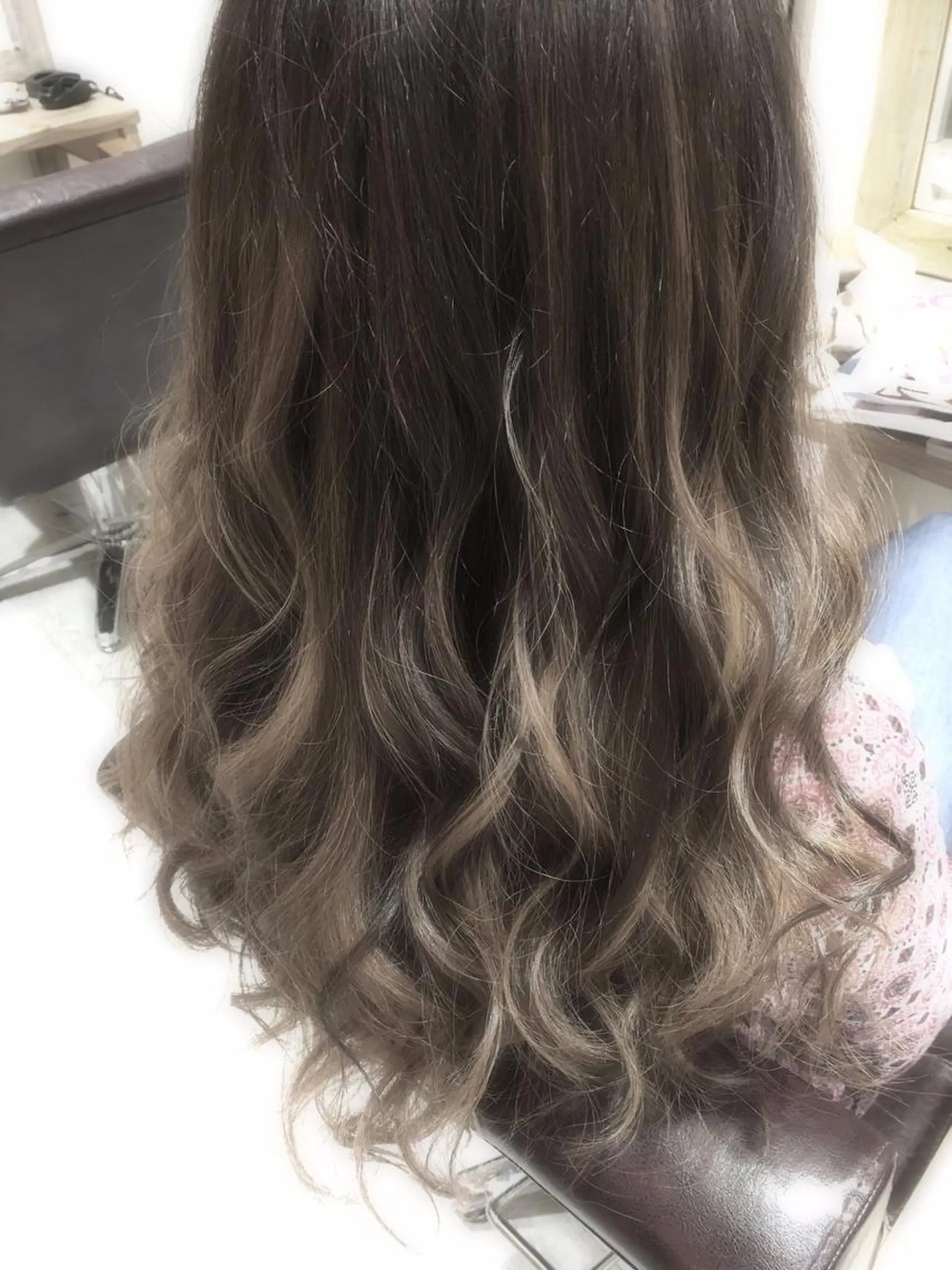 ミディアム セミロング ロング カラー 透明感カラー グラデーションカラー filo   渋谷 Gishiのヘアスタイル